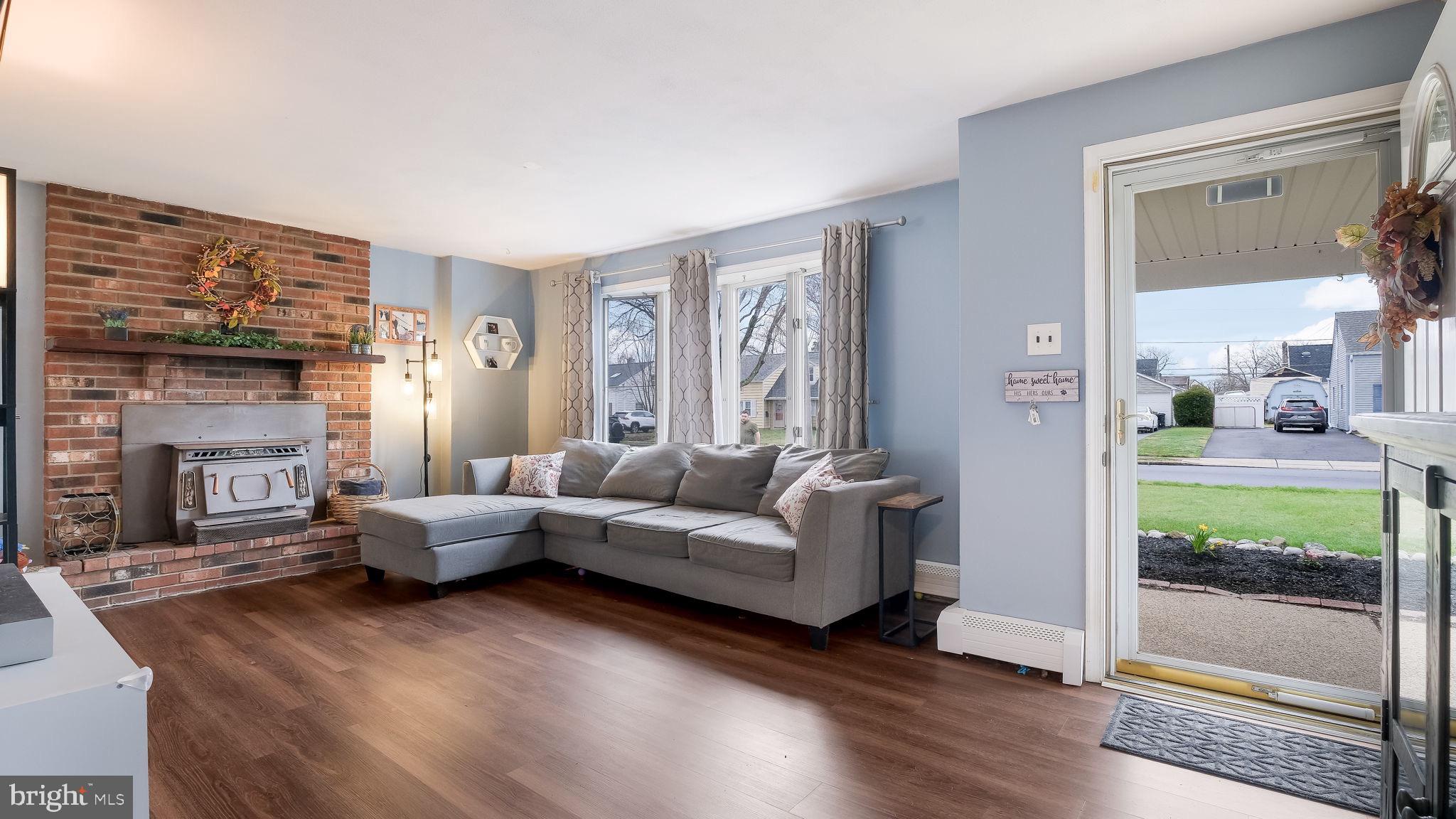 SHOEMAKER VIL - Residential