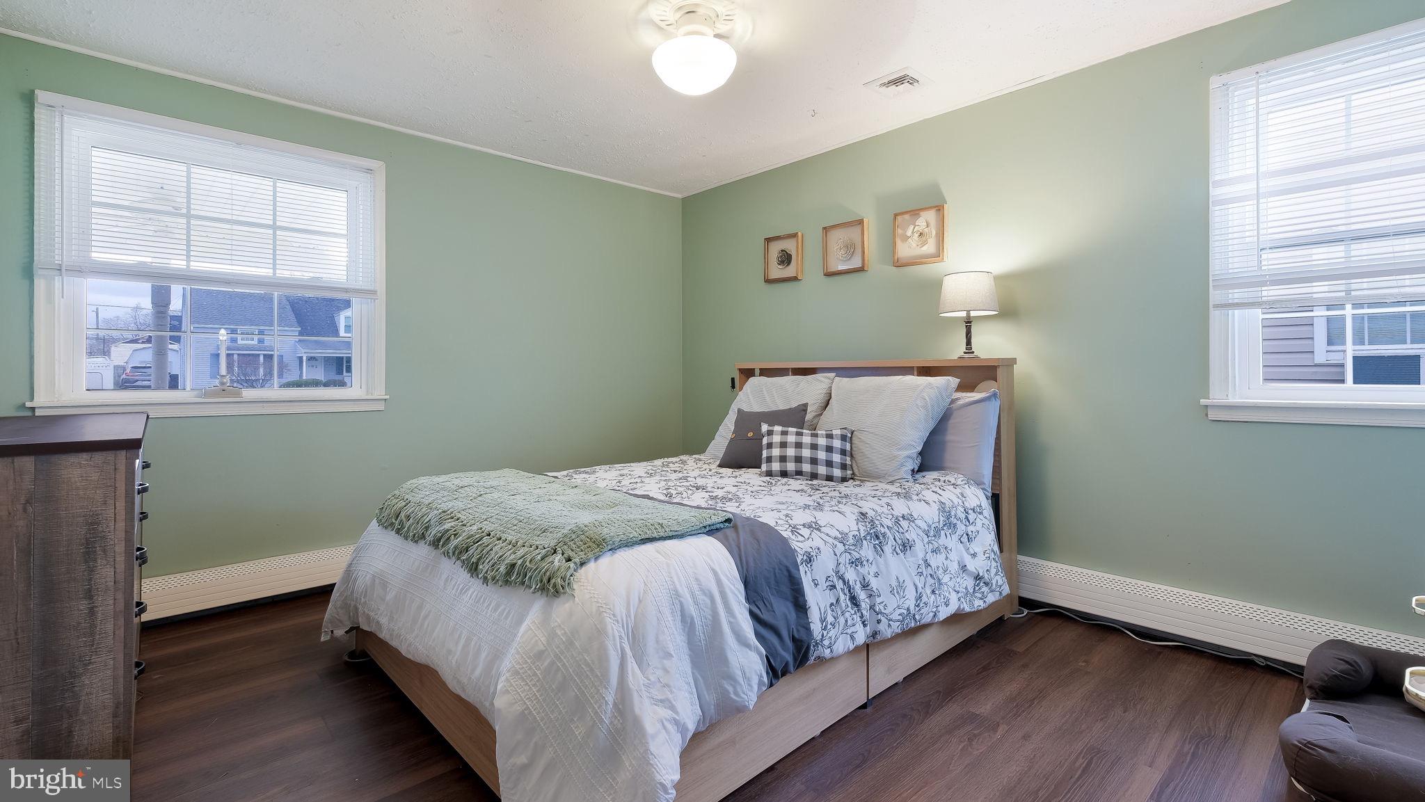 SHOEMAKER VIL - Residential