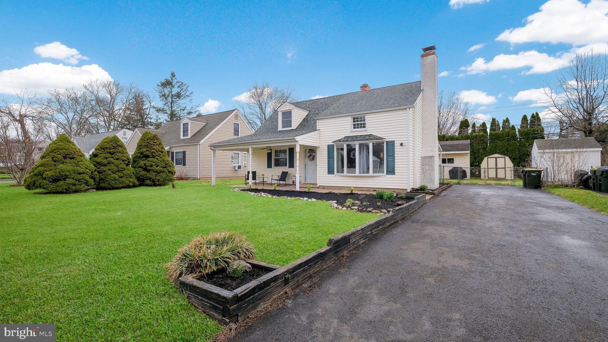 SHOEMAKER VIL - Residential