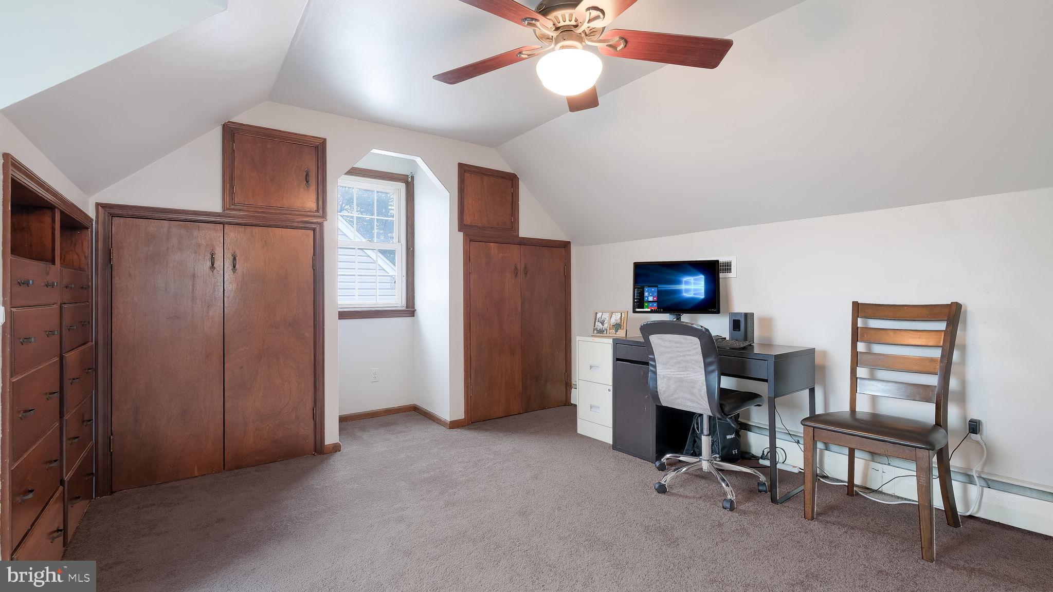 SHOEMAKER VIL - Residential