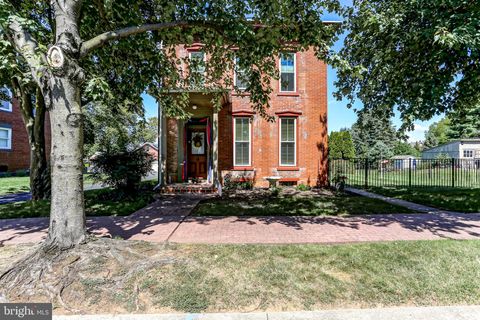 Photo of 11 W High Street, MAYTOWN, PA 17550 (MLS # PALA2074454)