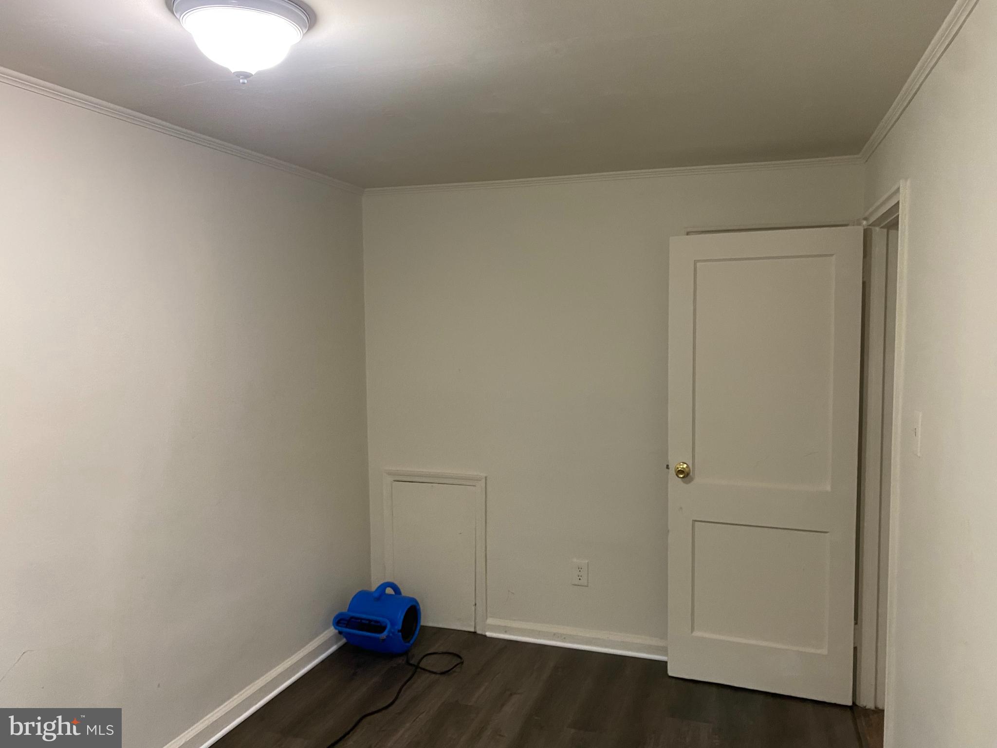 COLLEGE PARK - Residential Lease