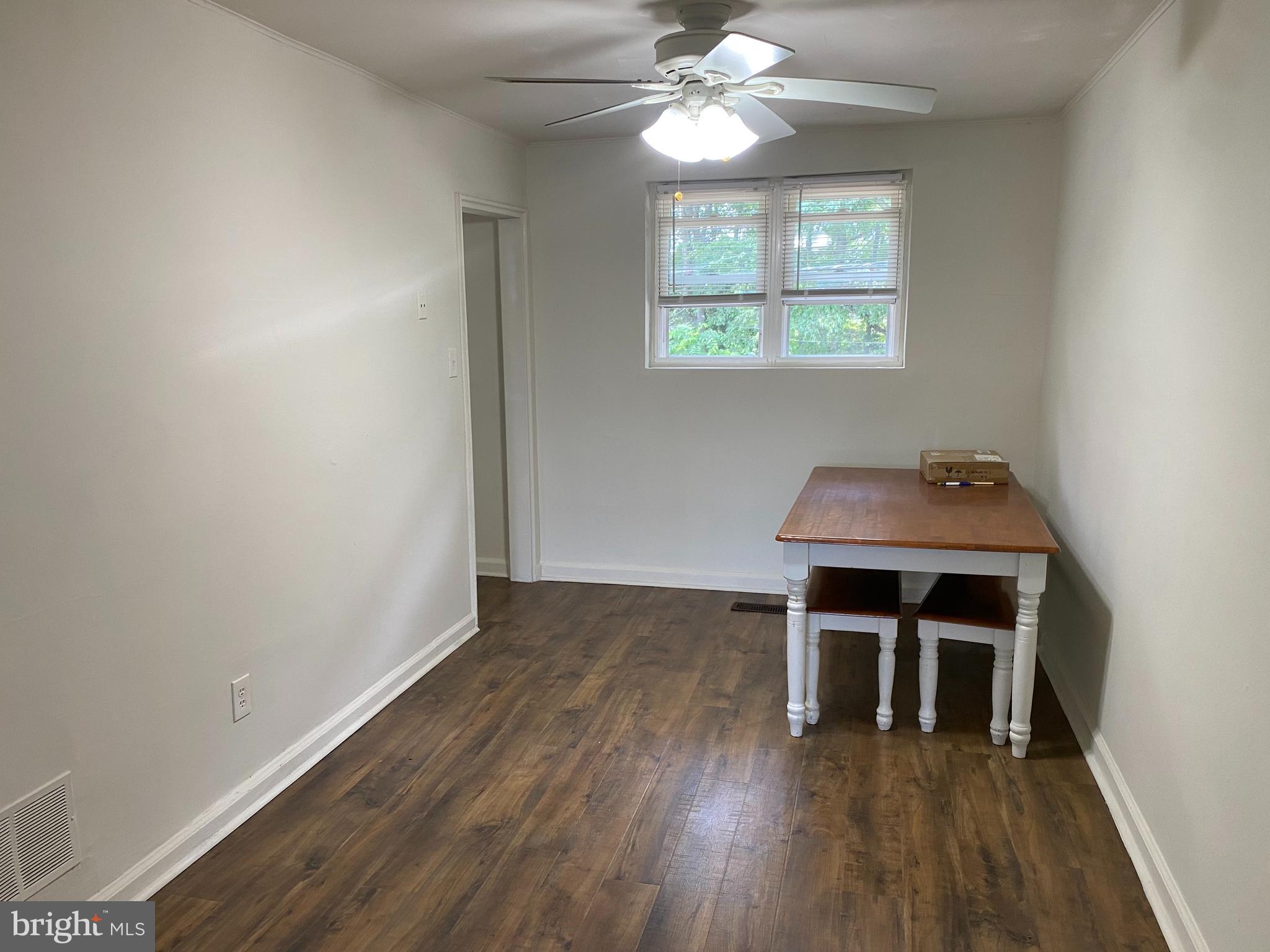 COLLEGE PARK - Residential Lease