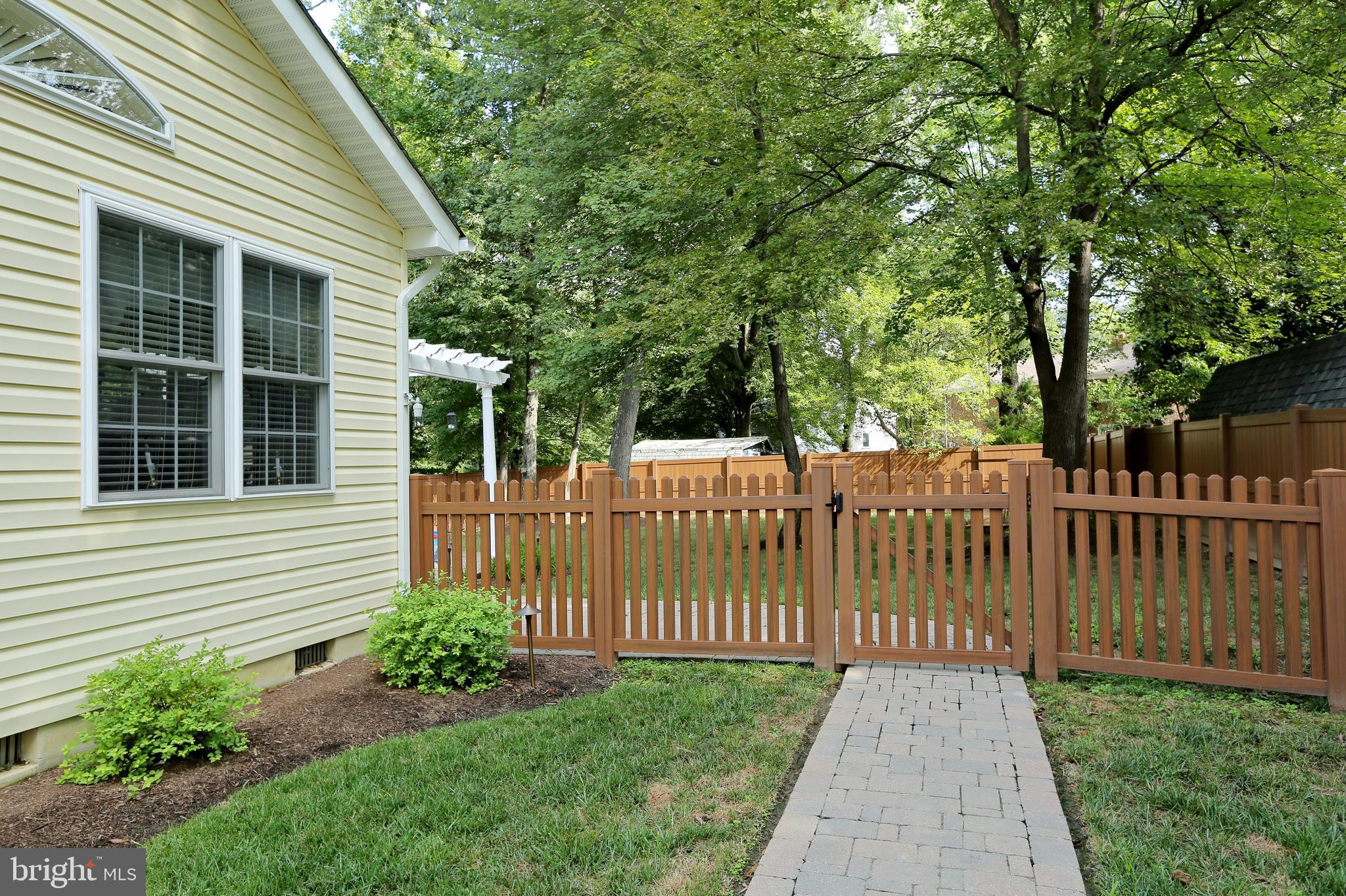 SPRINGHAVEN WOODS - Residential