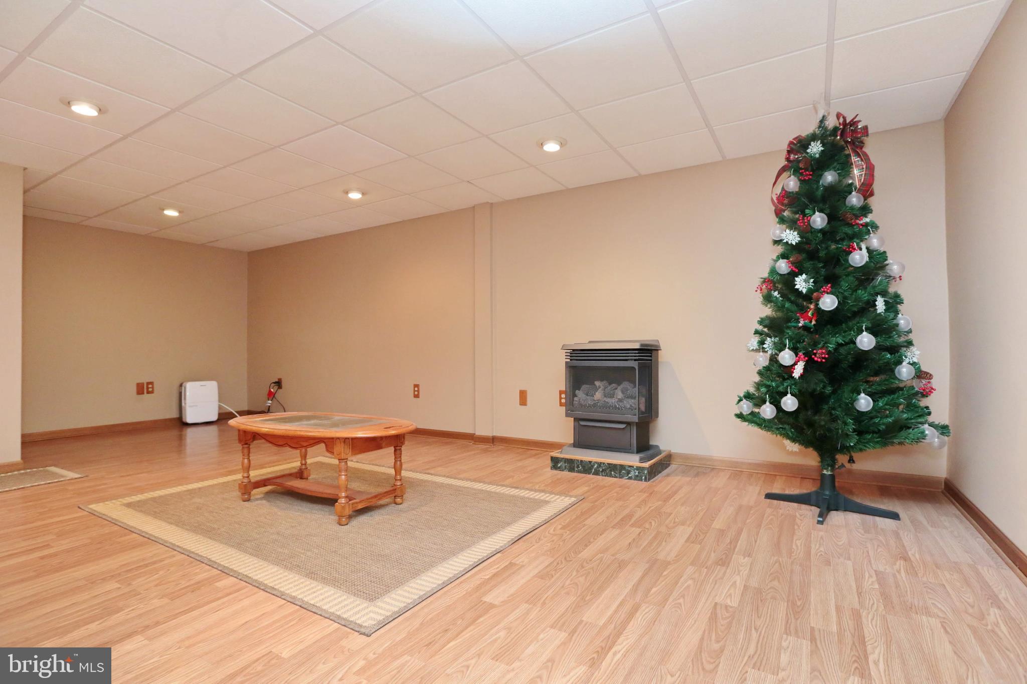 SPRINGHAVEN WOODS - Residential