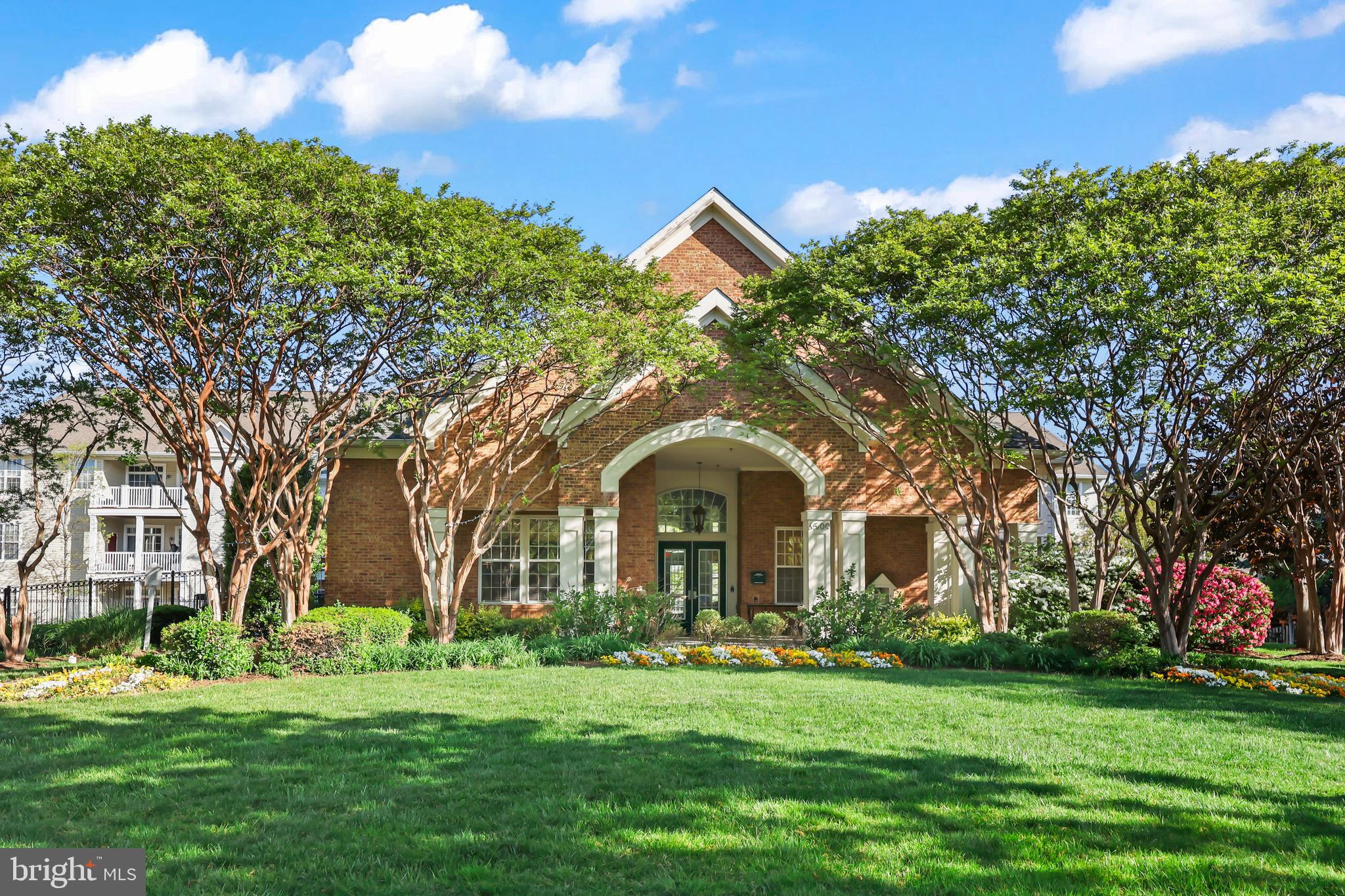 WINDY HILL - Residential