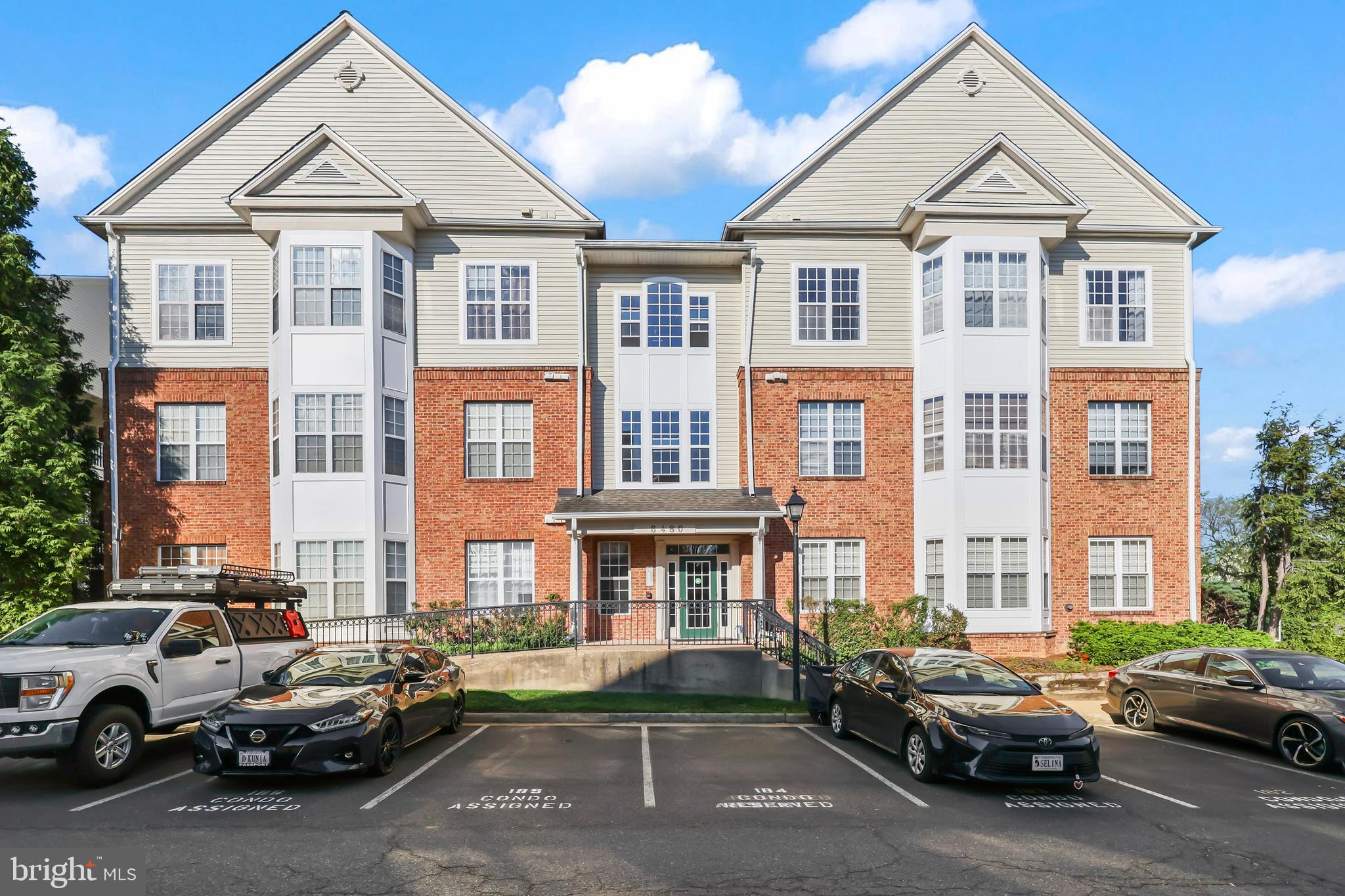 WINDY HILL - Residential