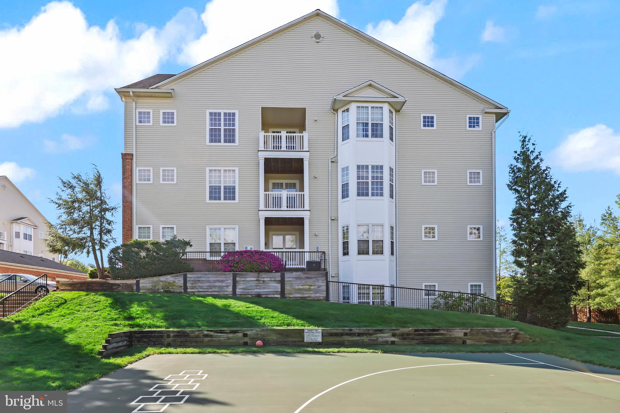 WINDY HILL - Residential