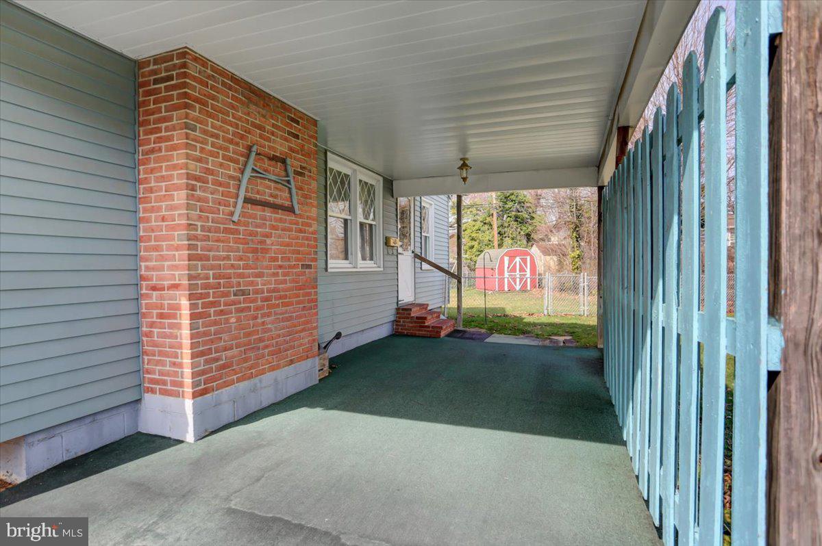 GREENBERRY HILLS - Residential