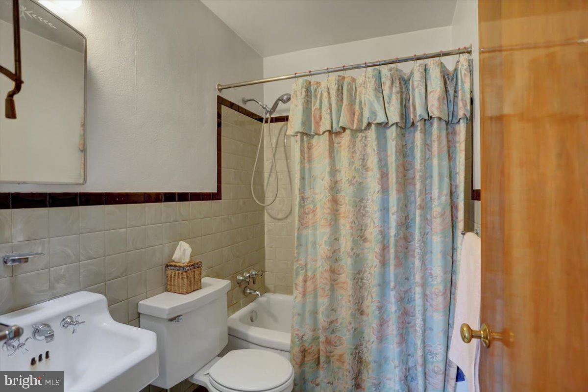 GREENBERRY HILLS - Residential