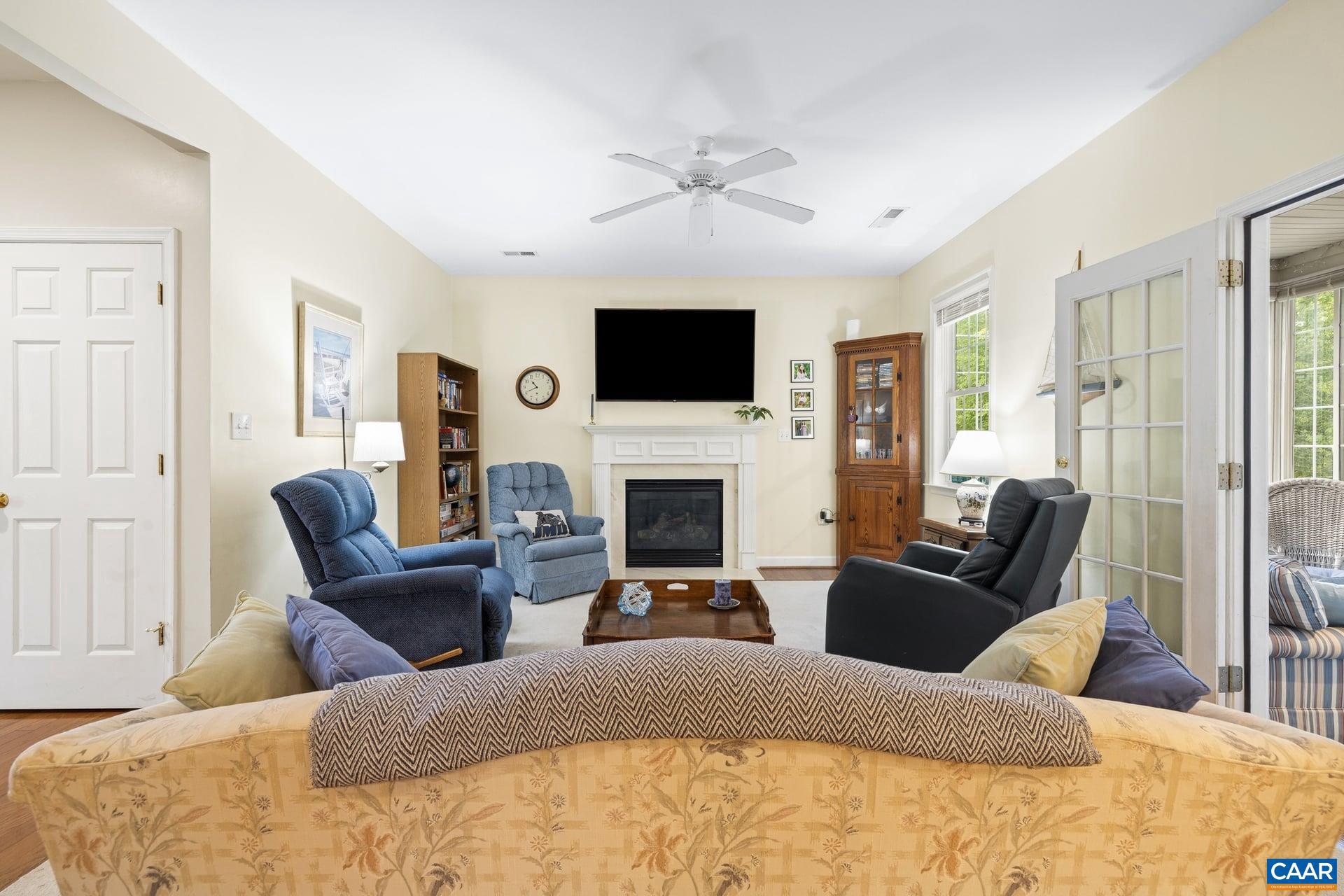 SPRING CREEK - Residential