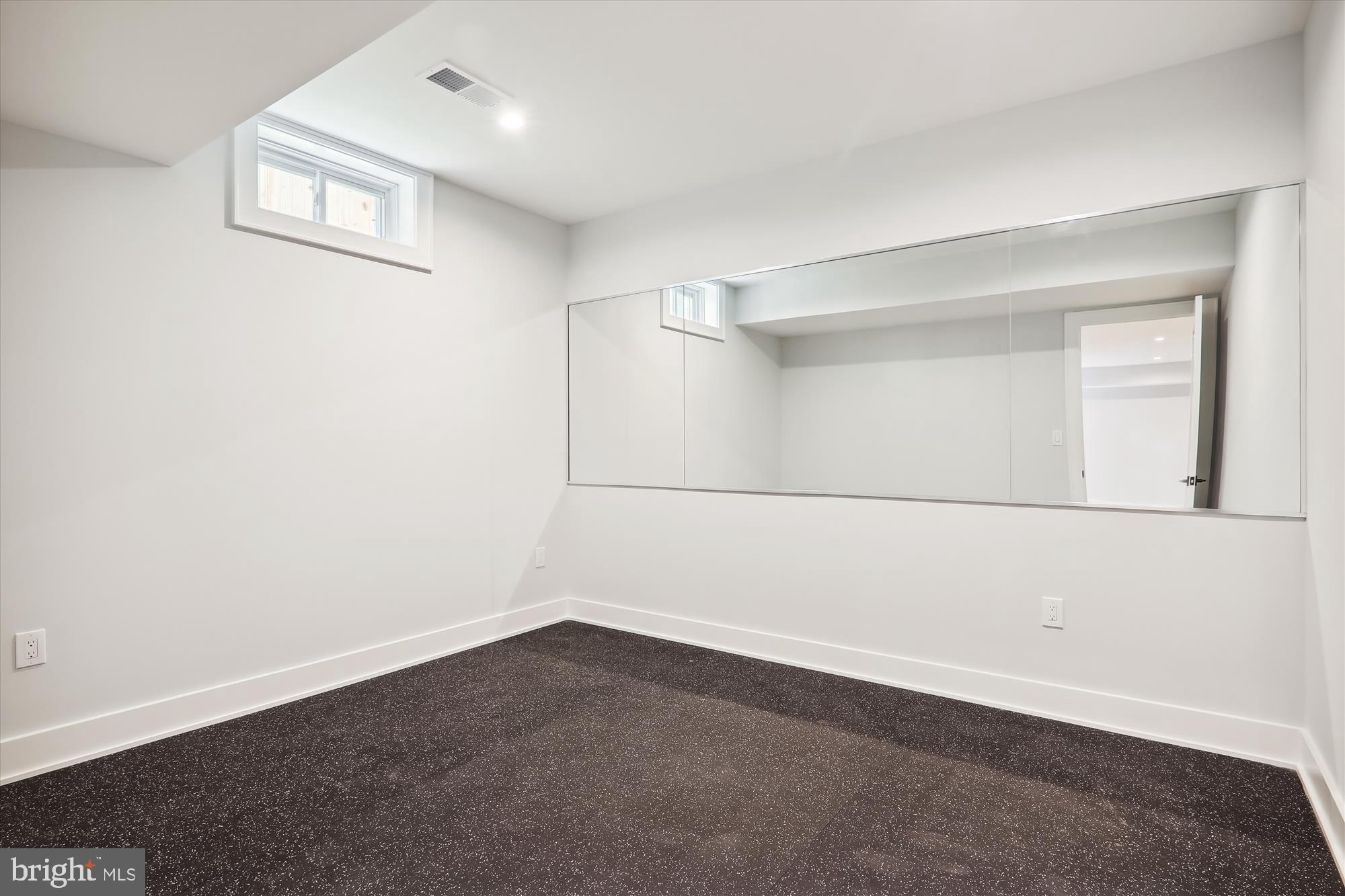 KENSINGTON ESTATES - Residential