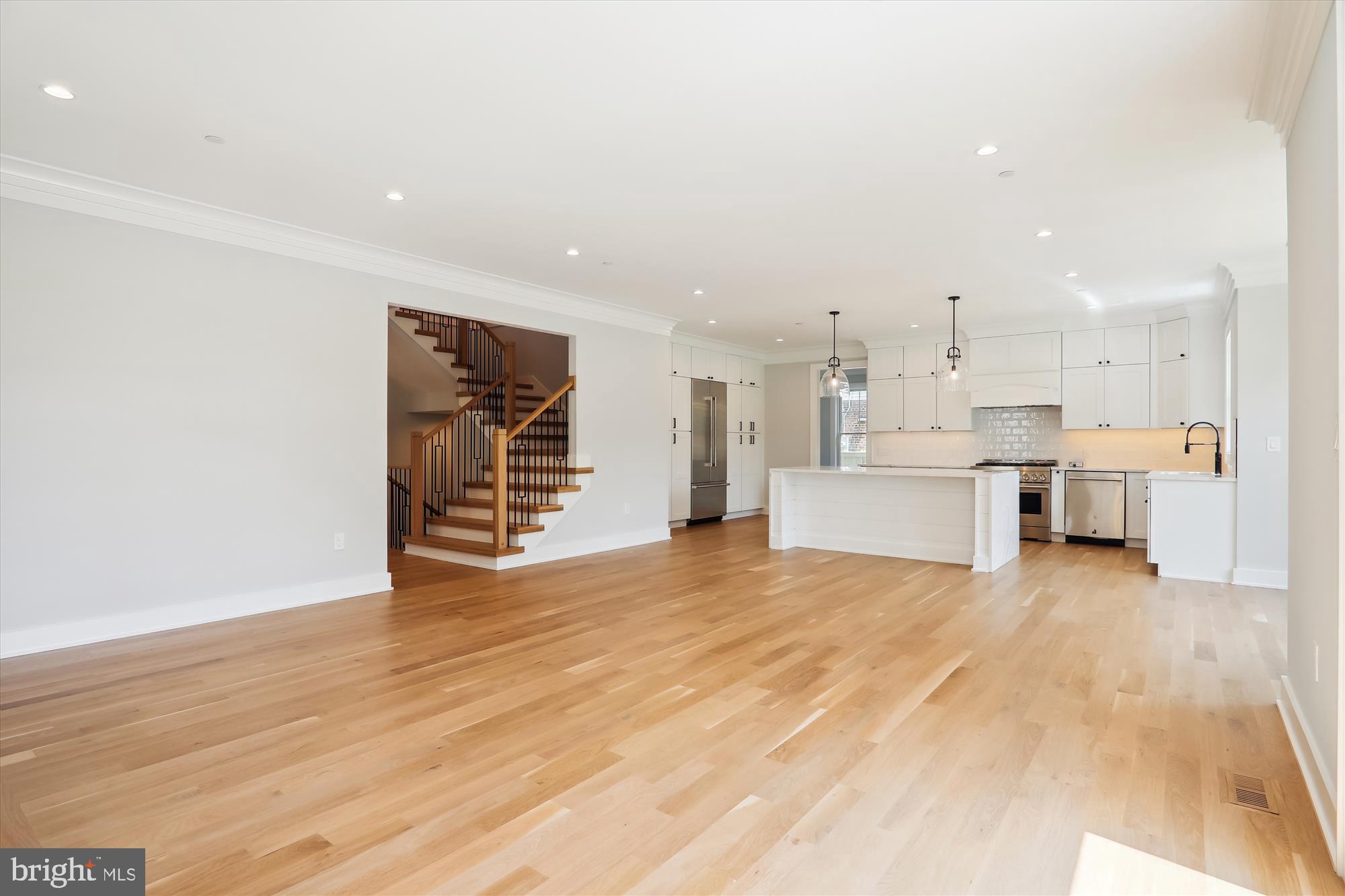 KENSINGTON ESTATES - Residential