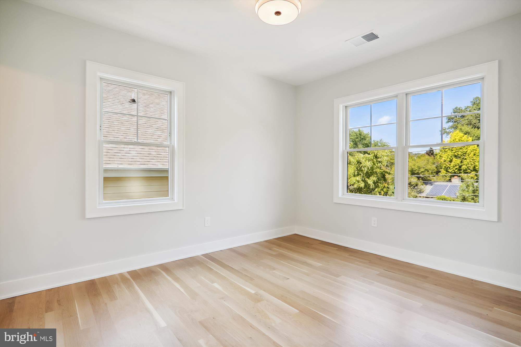 KENSINGTON ESTATES - Residential