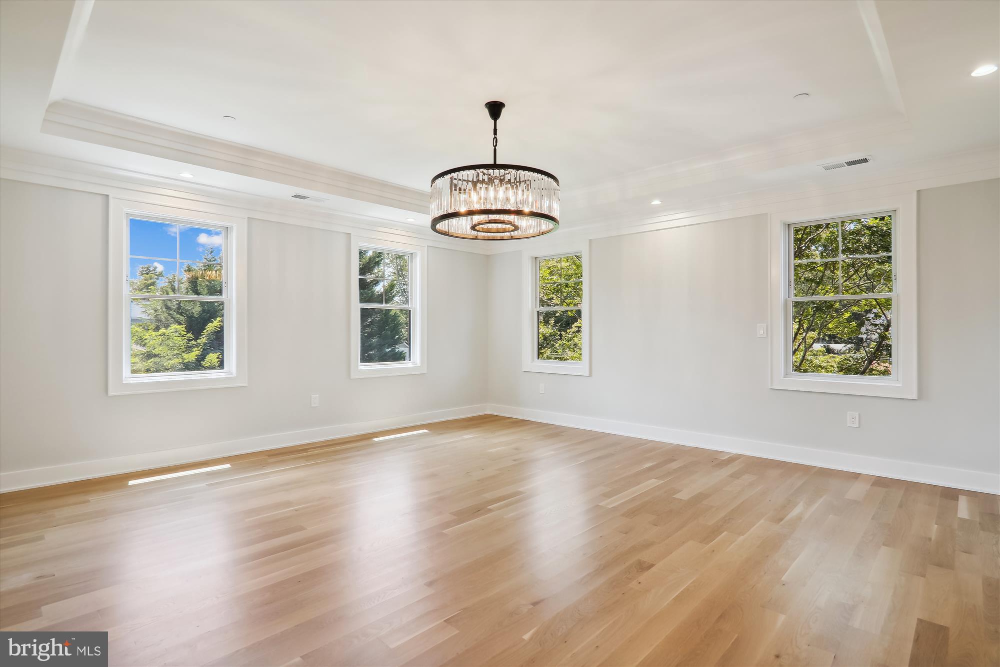 KENSINGTON ESTATES - Residential