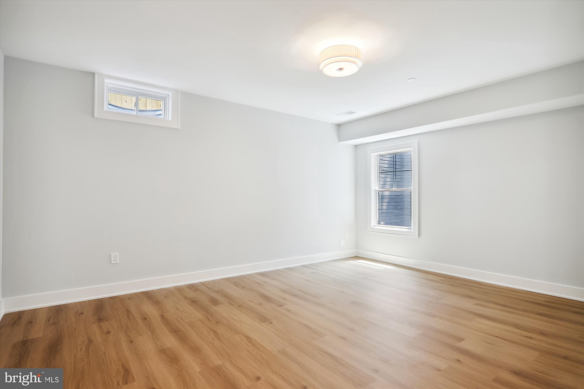 KENSINGTON ESTATES - Residential