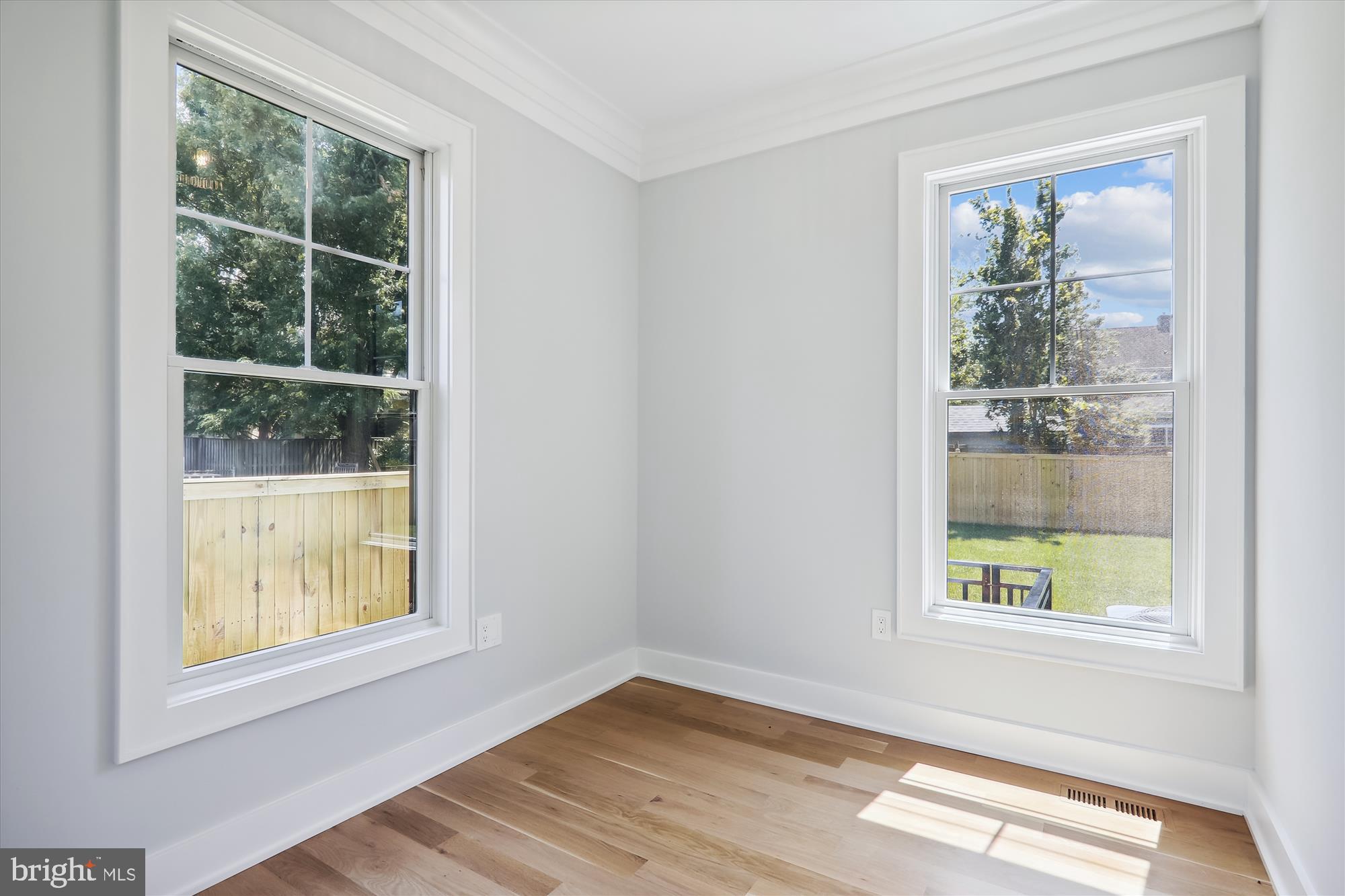 KENSINGTON ESTATES - Residential