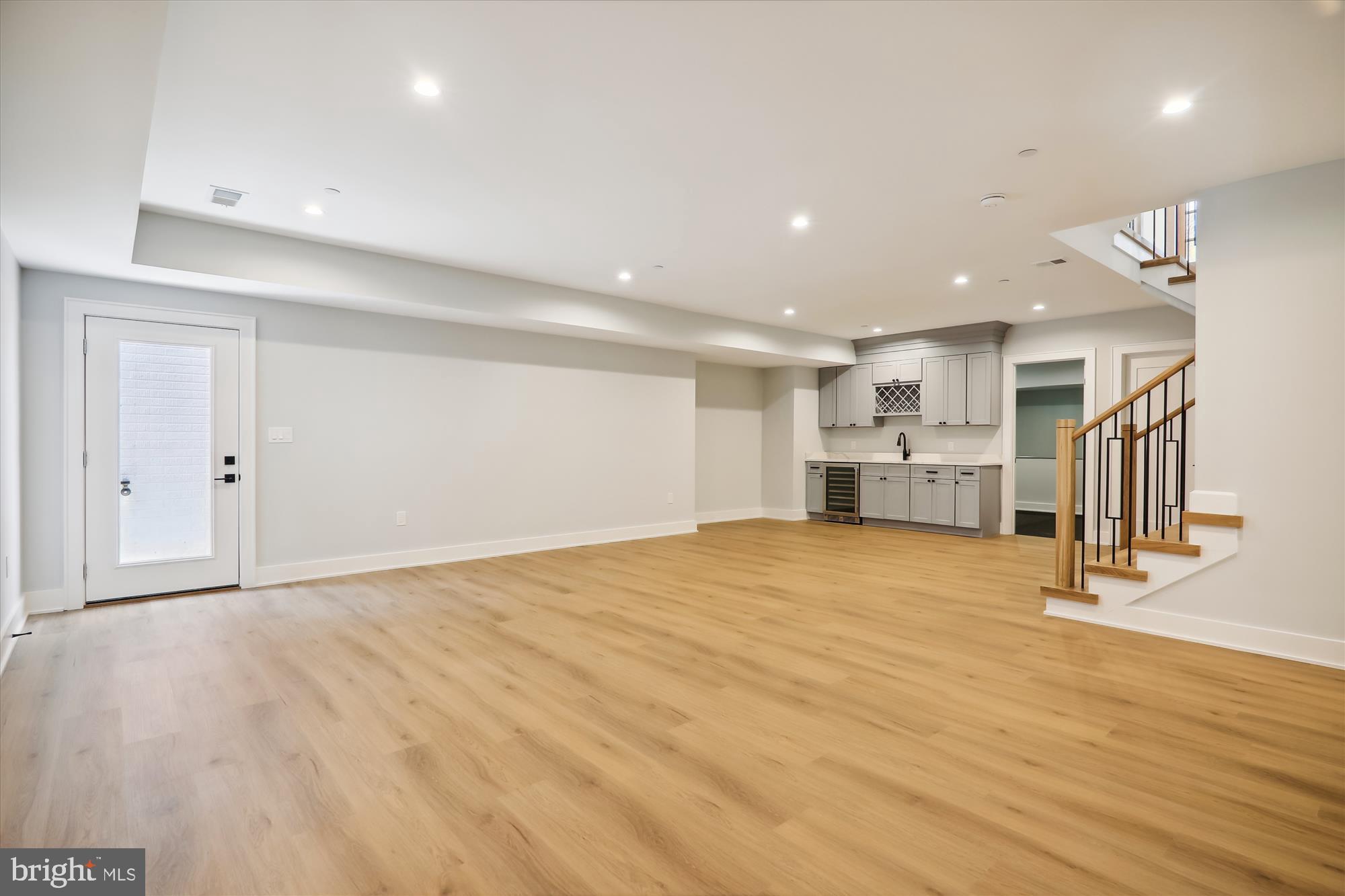 KENSINGTON ESTATES - Residential