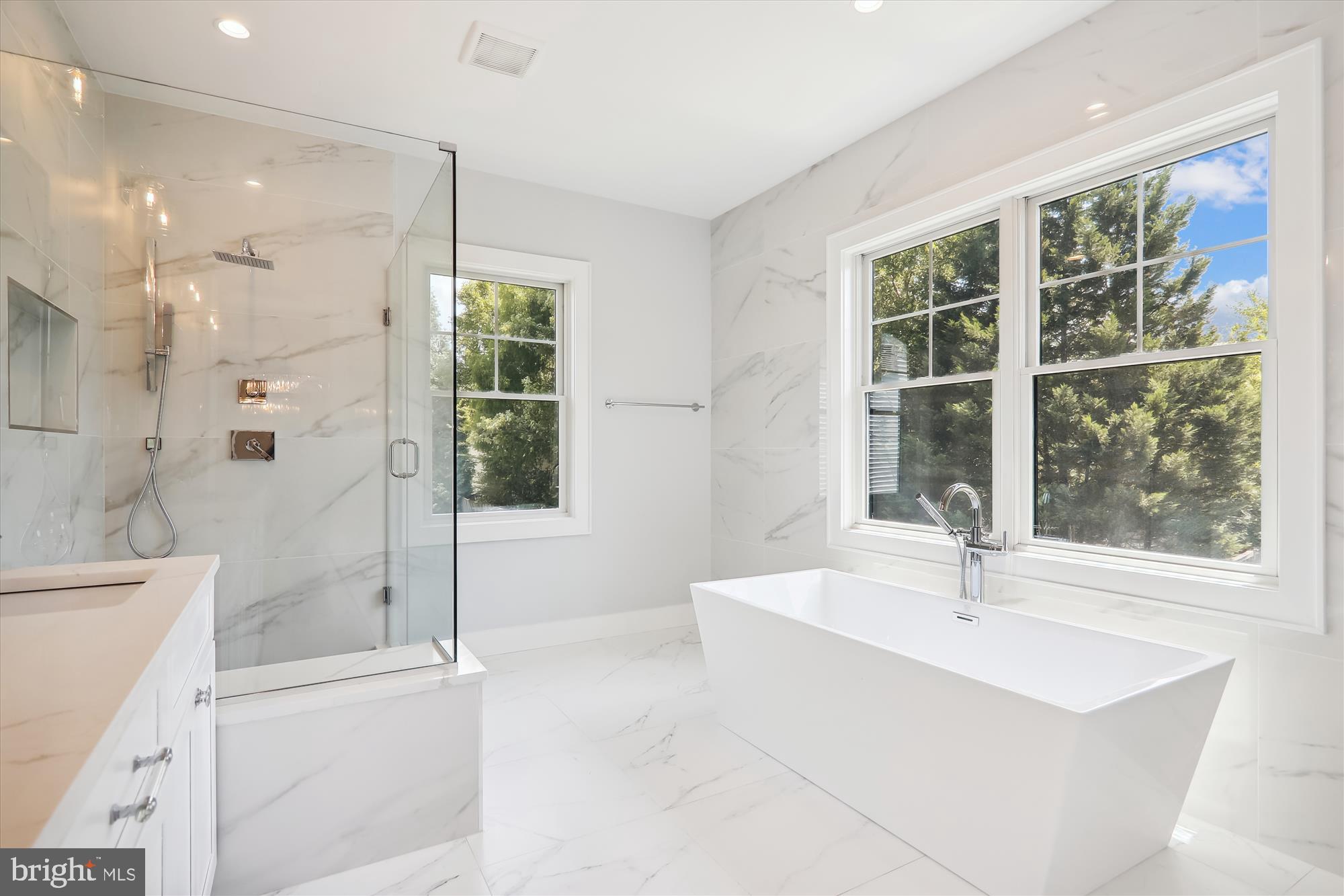 KENSINGTON ESTATES - Residential