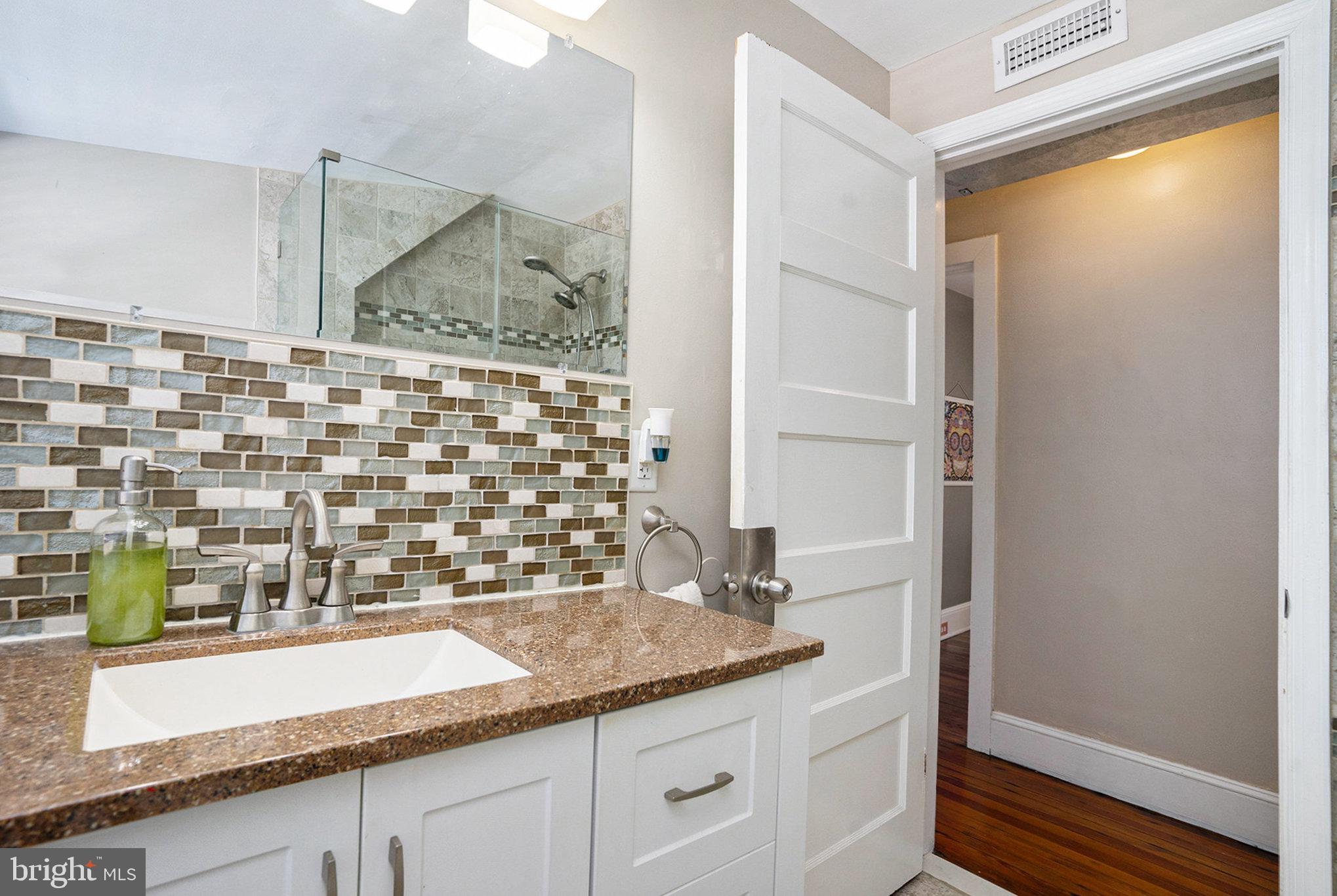 LAFAYETTE HILL - Residential