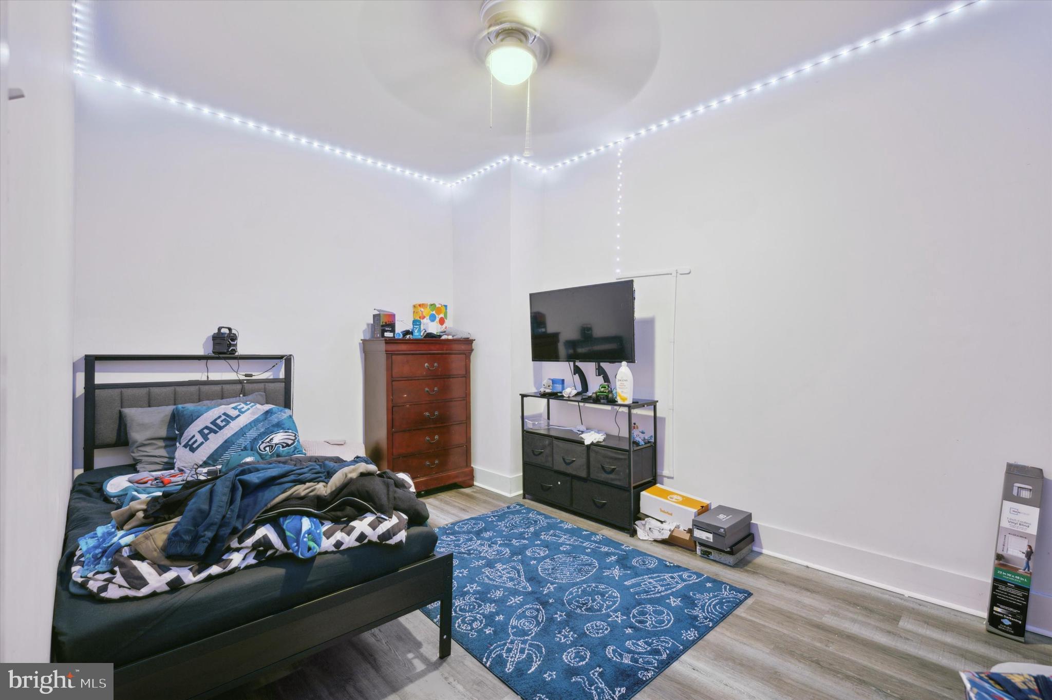 STRAWBERRY MANSION - Residential
