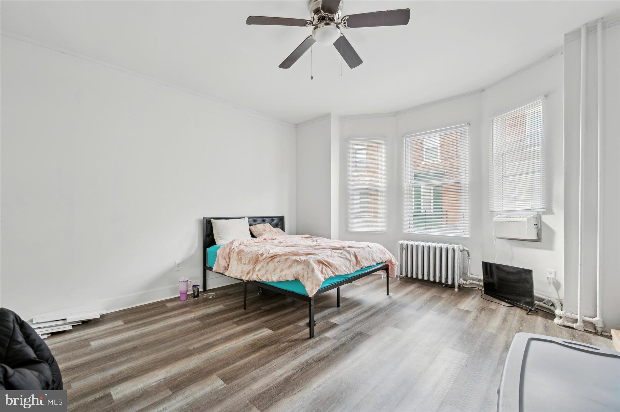 STRAWBERRY MANSION - Residential