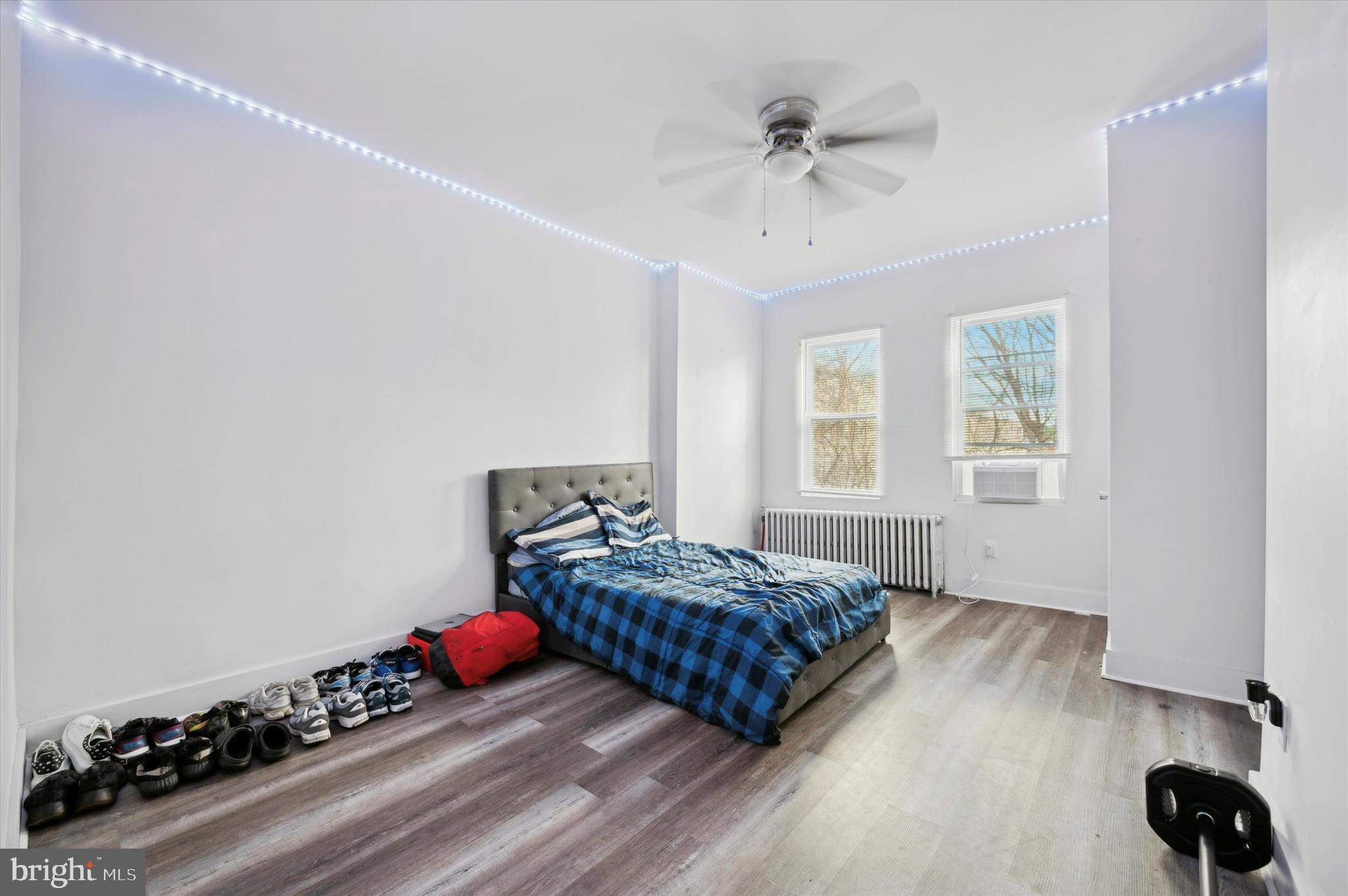 STRAWBERRY MANSION - Residential