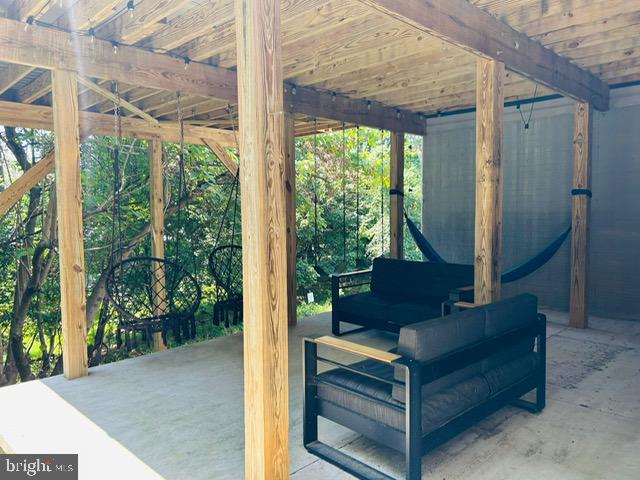 THE PARKE AT MOUNT WASHINGTON - Residential Lease