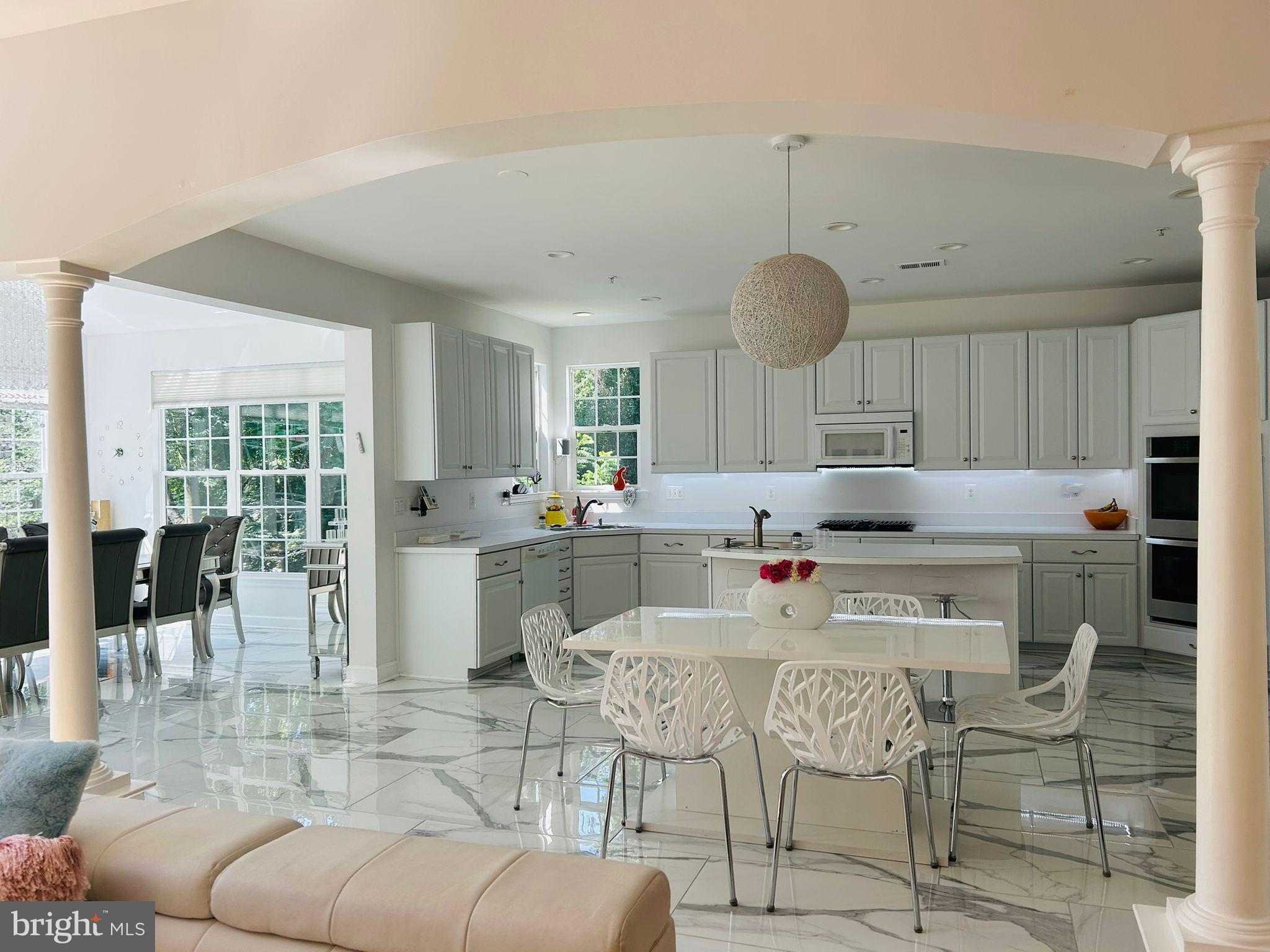 THE PARKE AT MOUNT WASHINGTON - Residential Lease