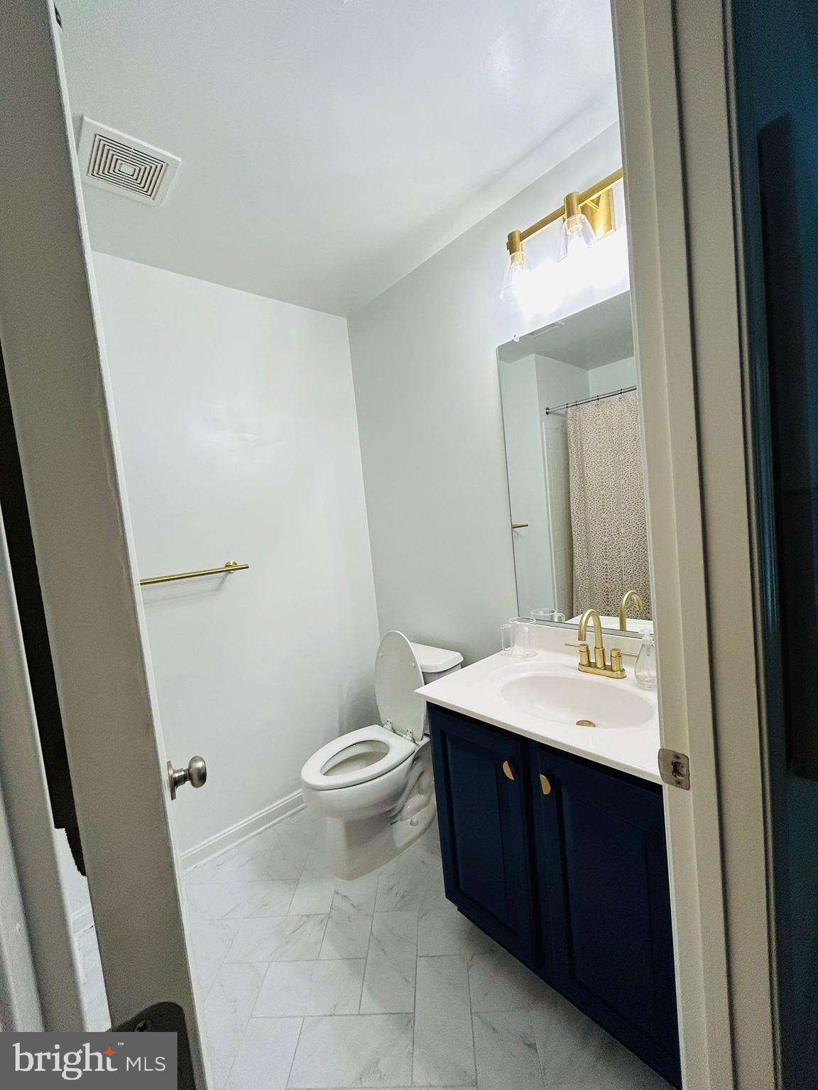 THE PARKE AT MOUNT WASHINGTON - Residential Lease