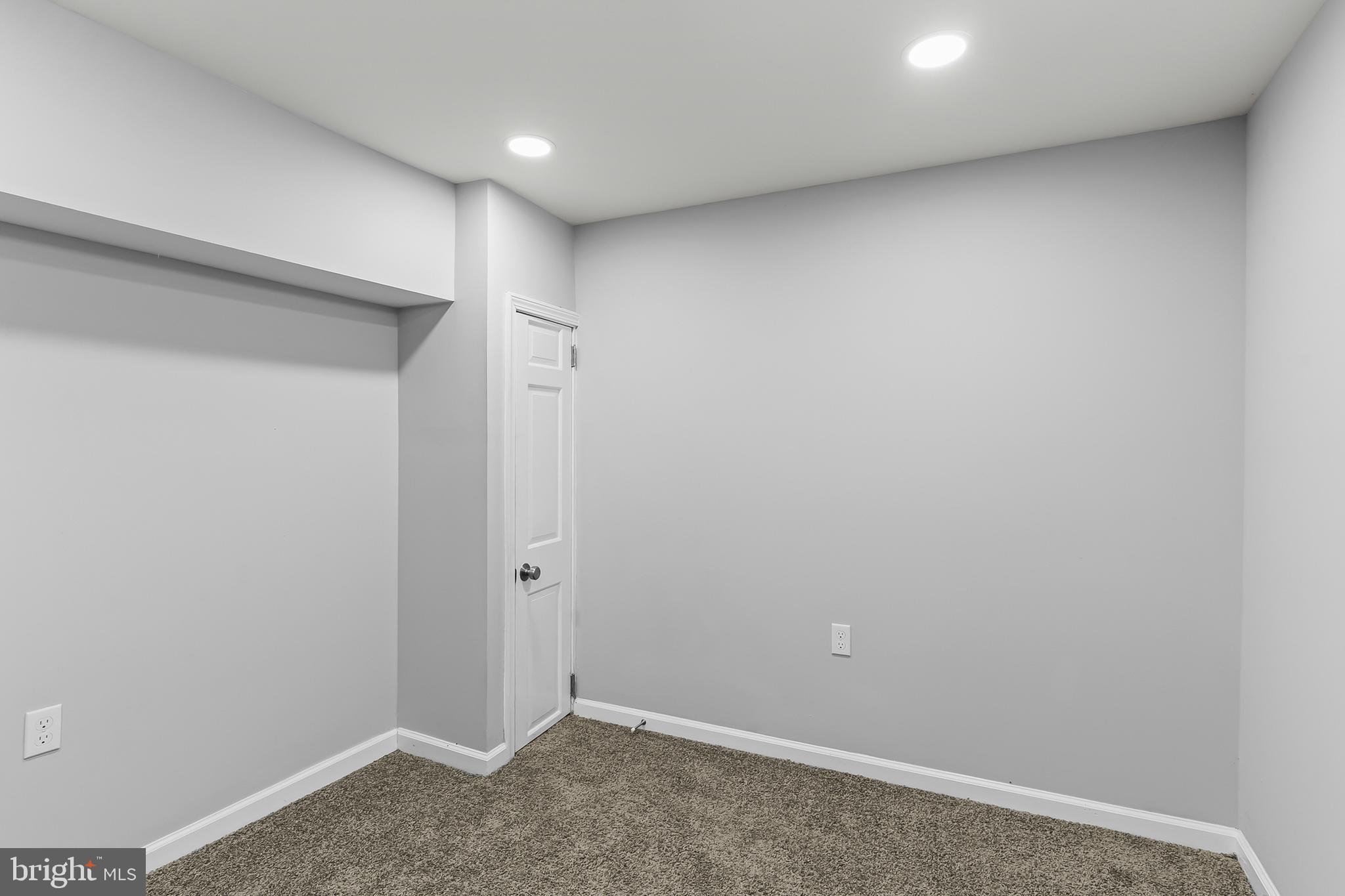HAMILTON HILLS - Residential