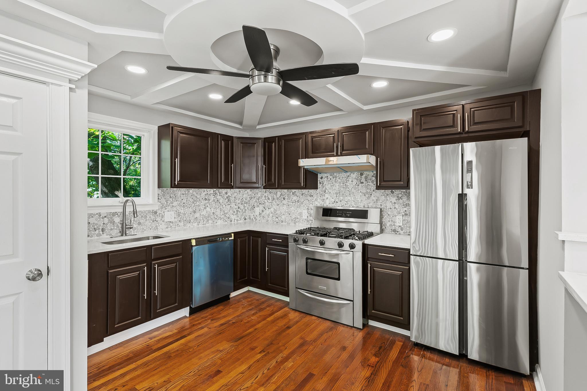 HAMILTON HILLS - Residential