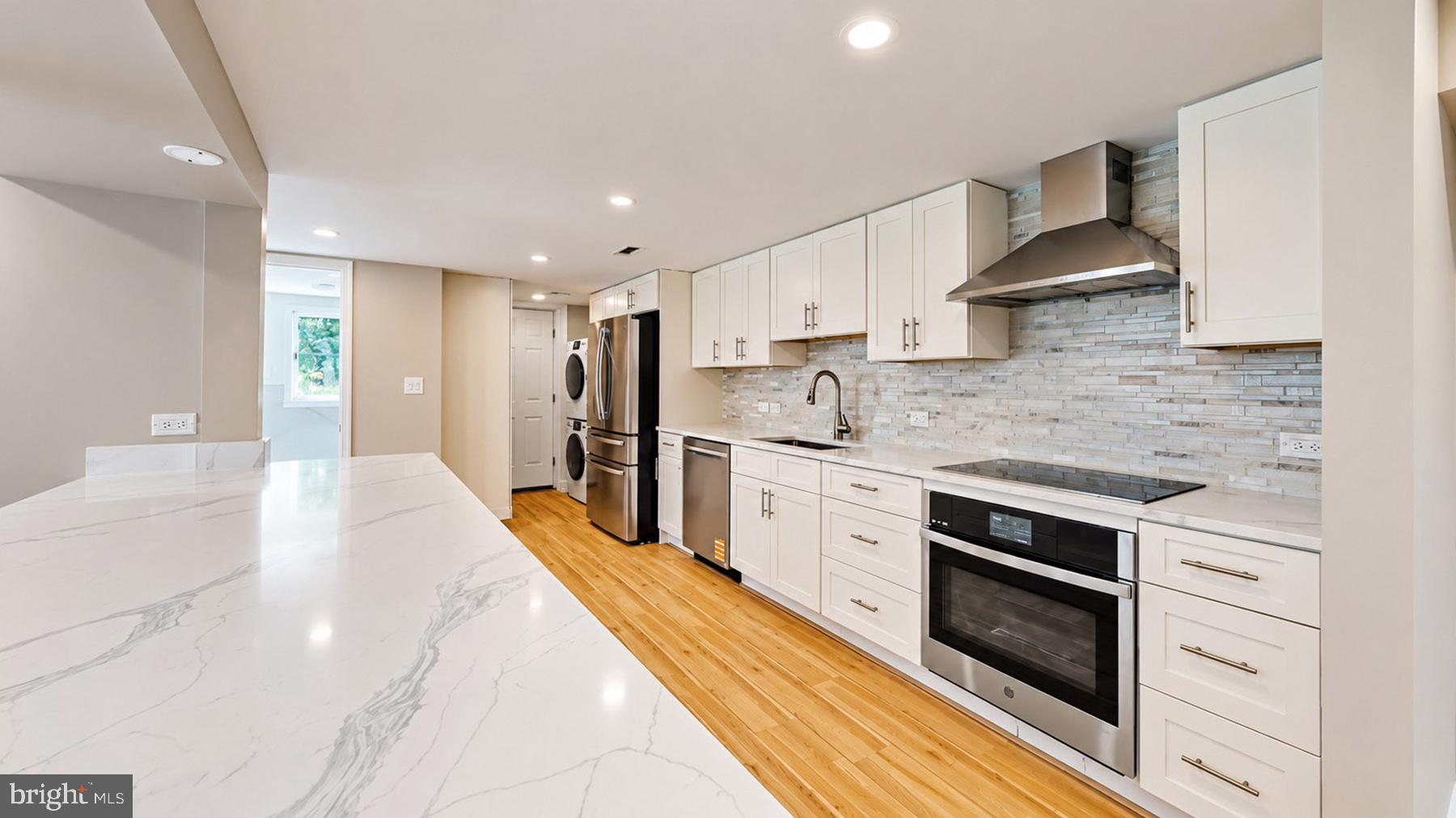 63 BAYVIEW DRIVE 63