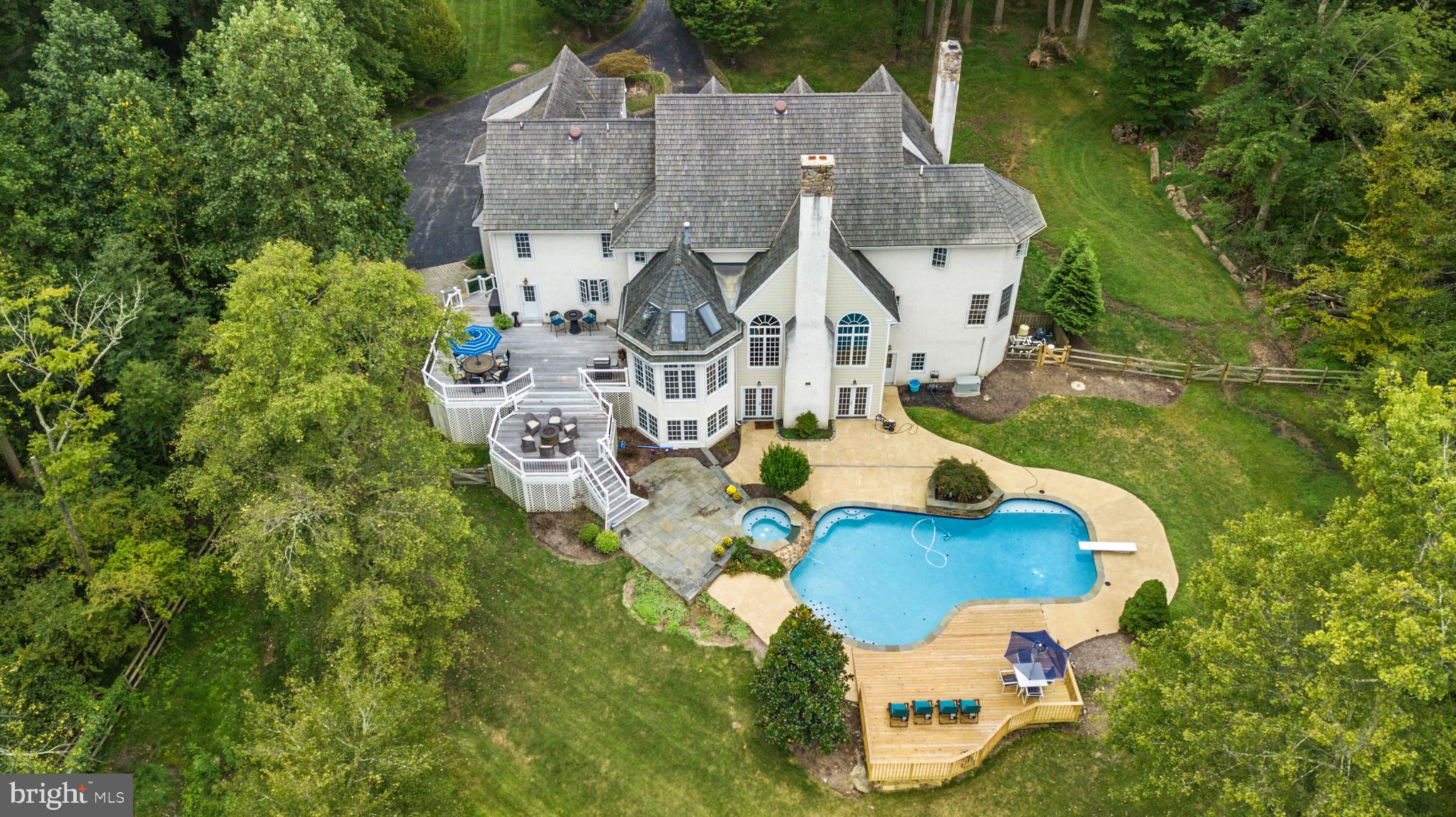 RADNOR HUNT - Residential