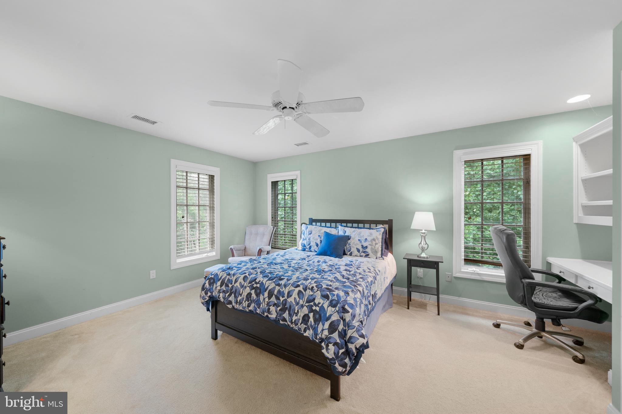 RADNOR HUNT - Residential