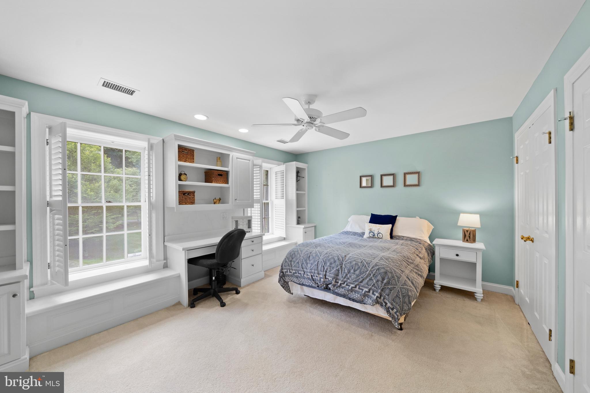 RADNOR HUNT - Residential