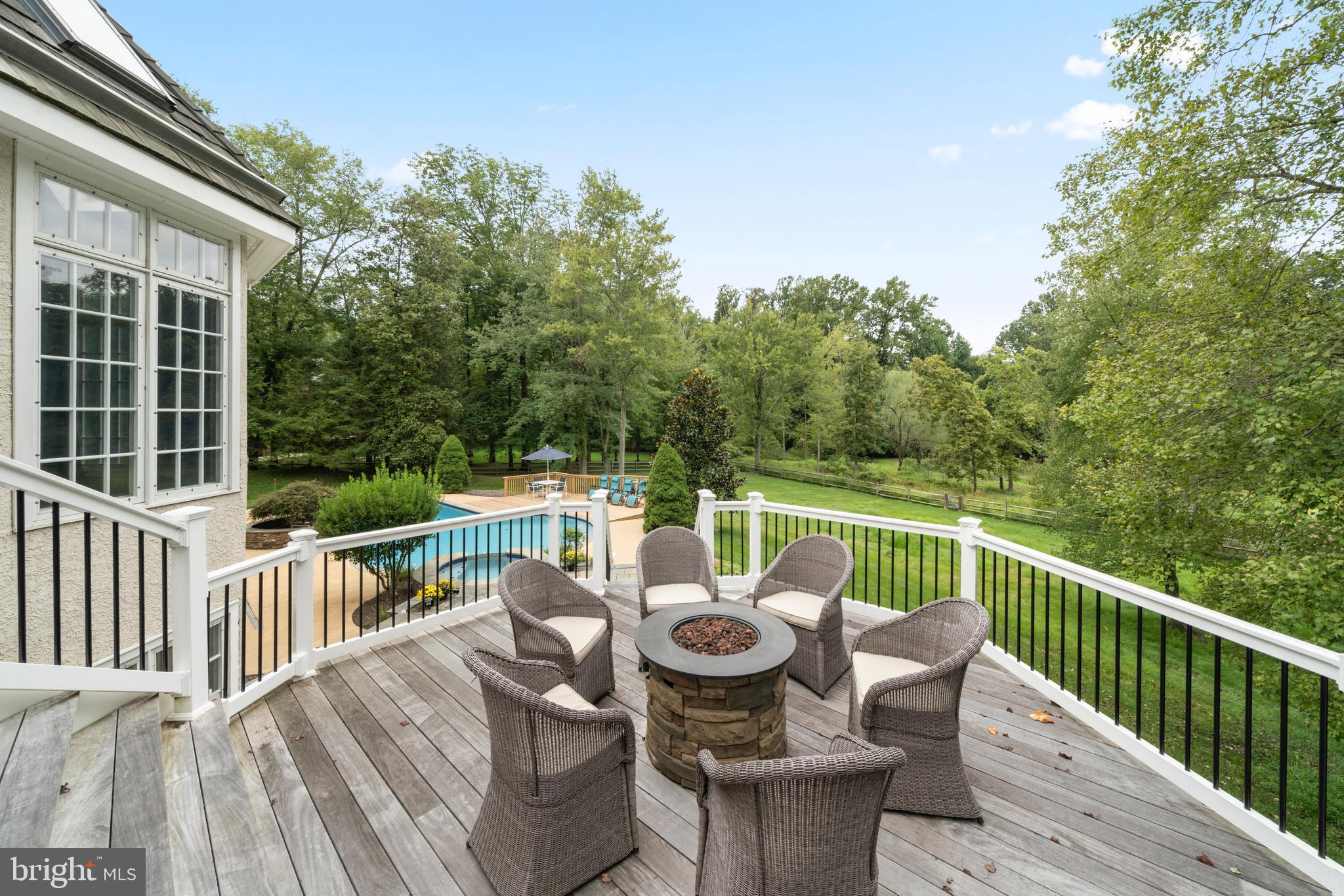RADNOR HUNT - Residential