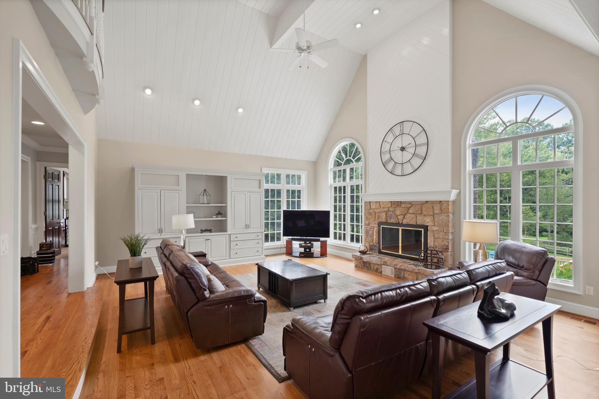 RADNOR HUNT - Residential