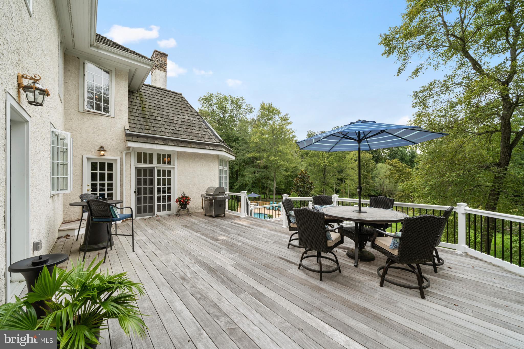 RADNOR HUNT - Residential