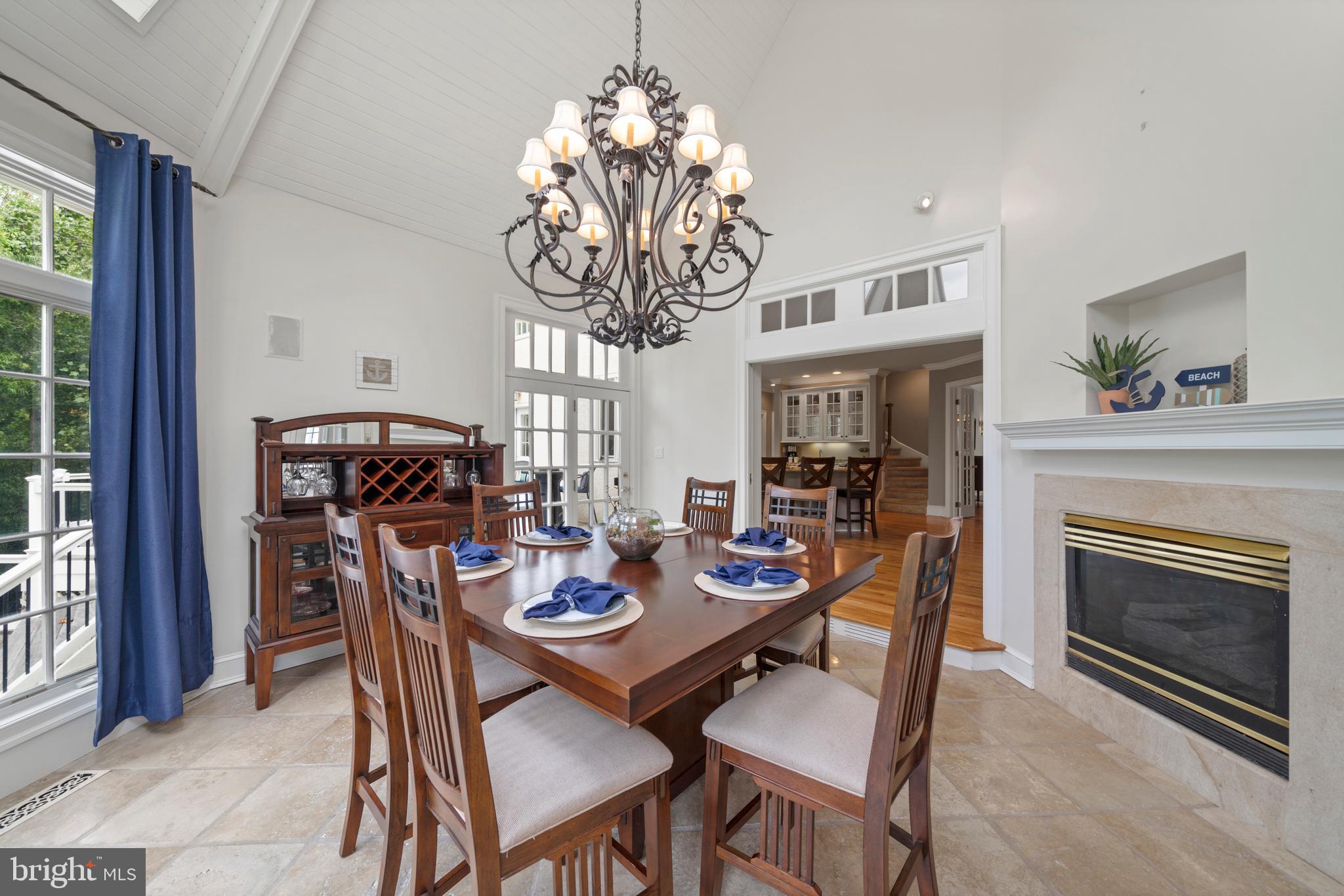 RADNOR HUNT - Residential