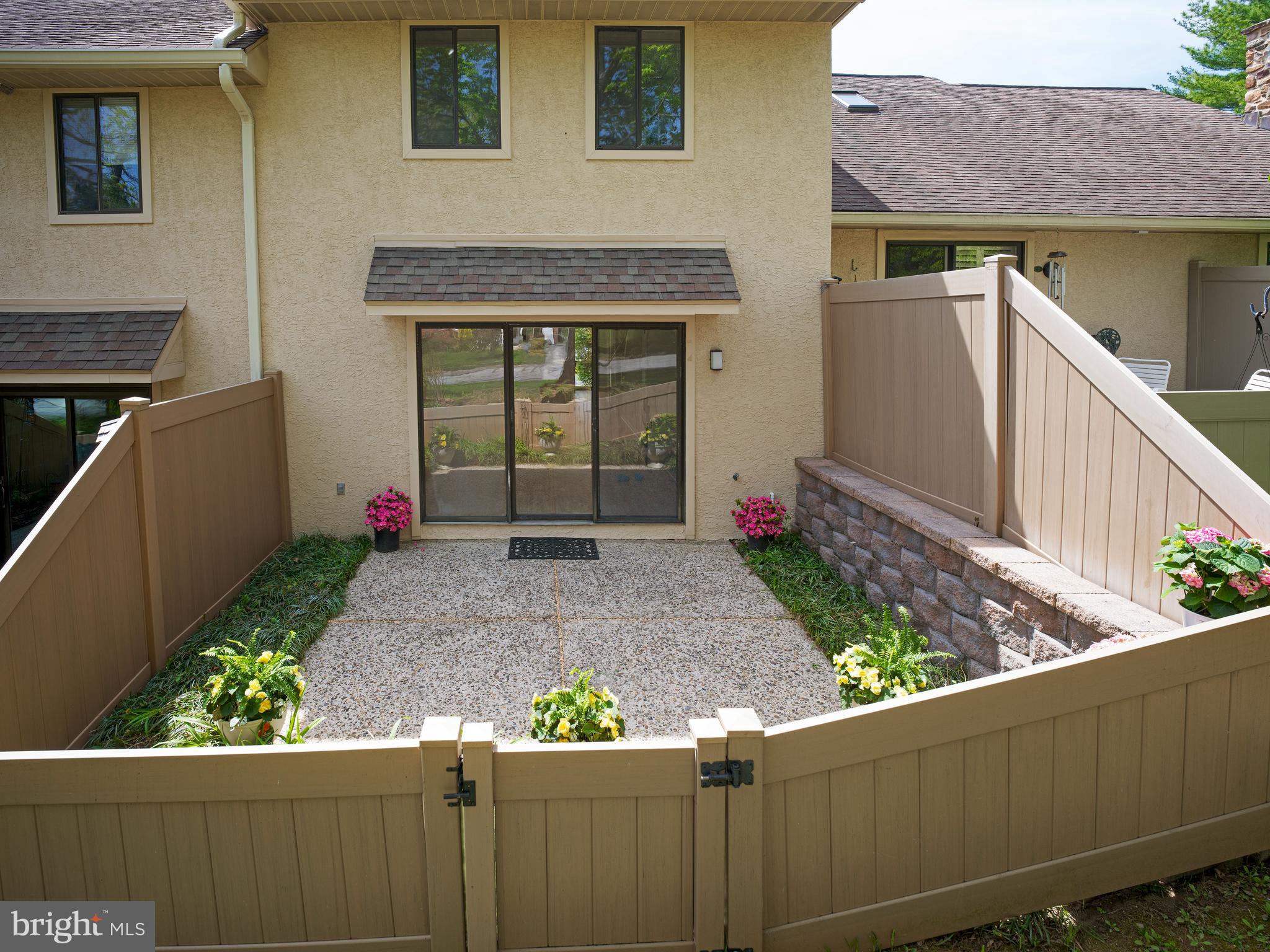 WALNUT HILL - Residential