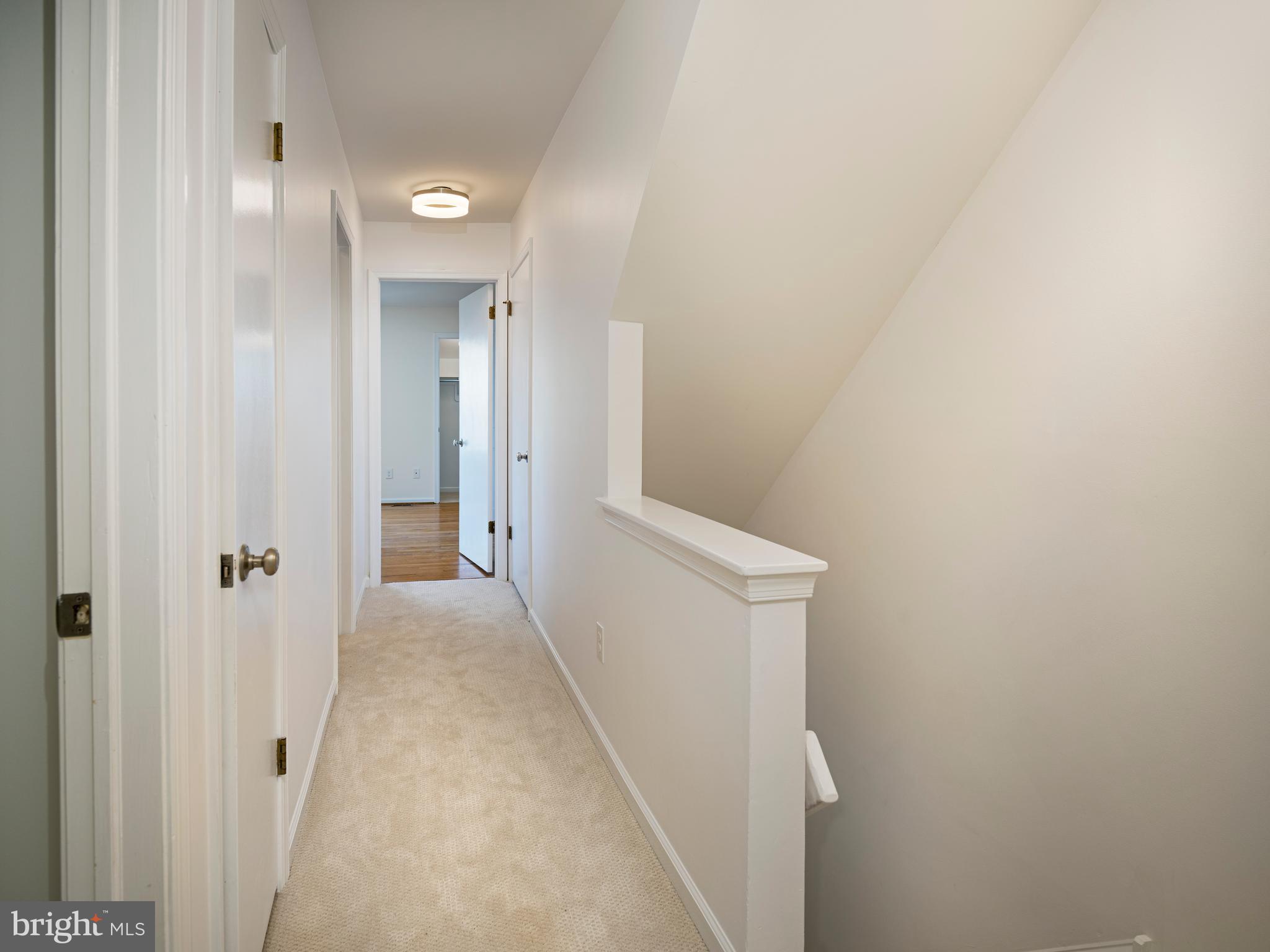 WALNUT HILL - Residential