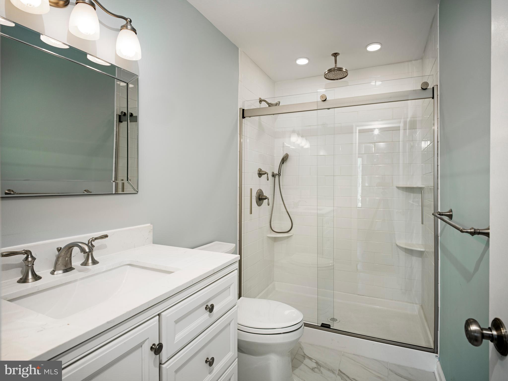 WALNUT HILL - Residential