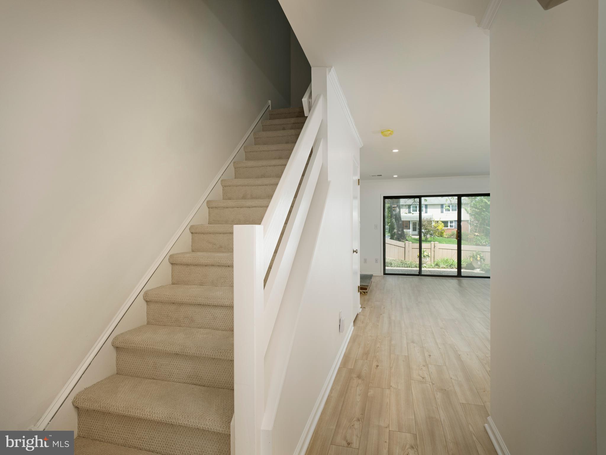 WALNUT HILL - Residential