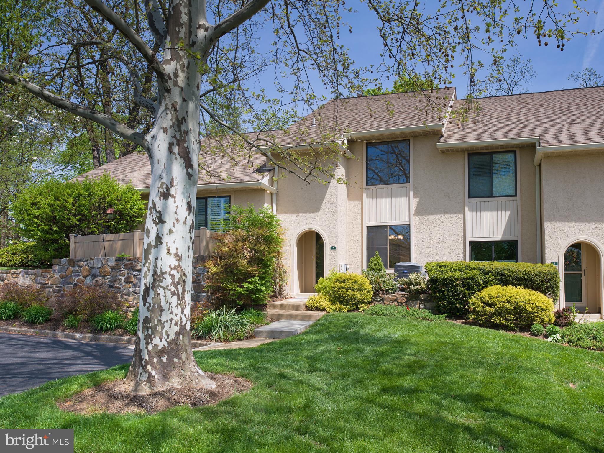 WALNUT HILL - Residential