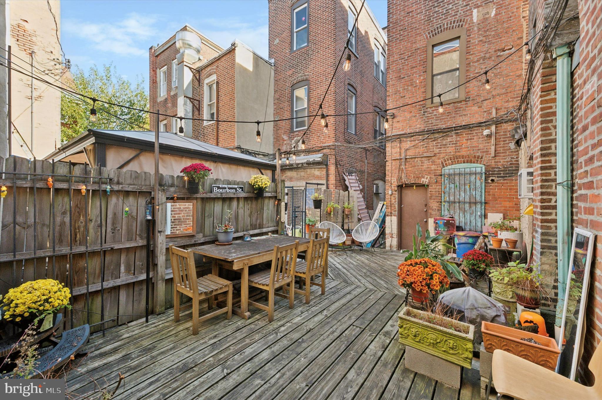 SOCIETY HILL - Residential Lease