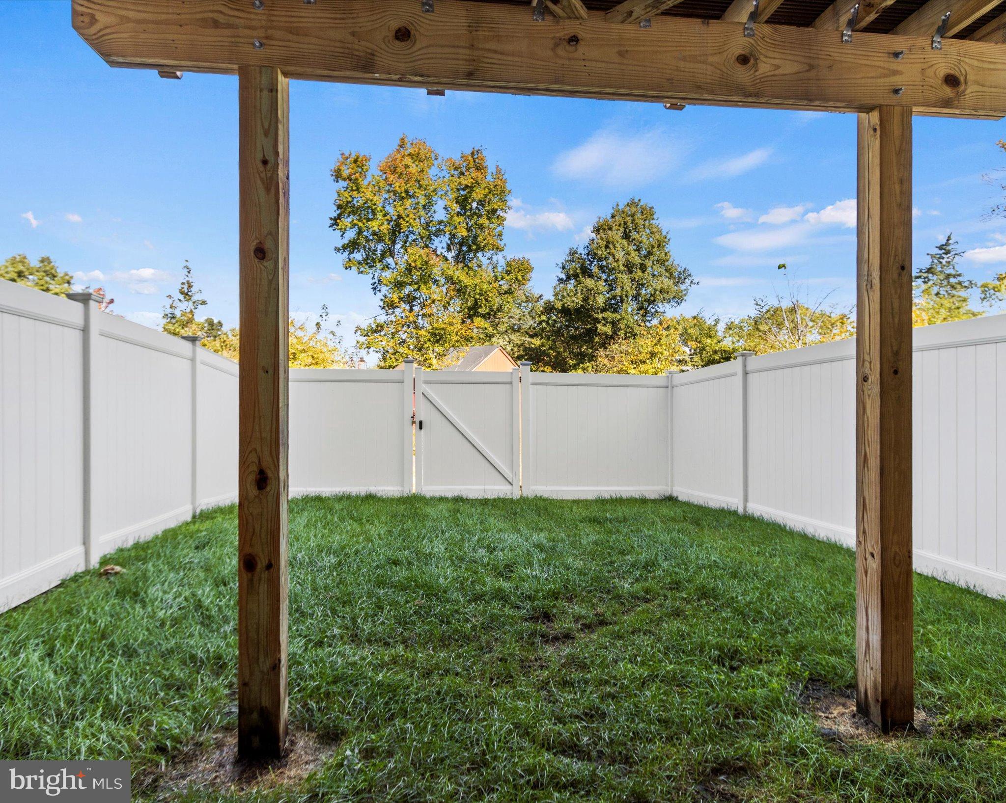 WOODYARD - Residential