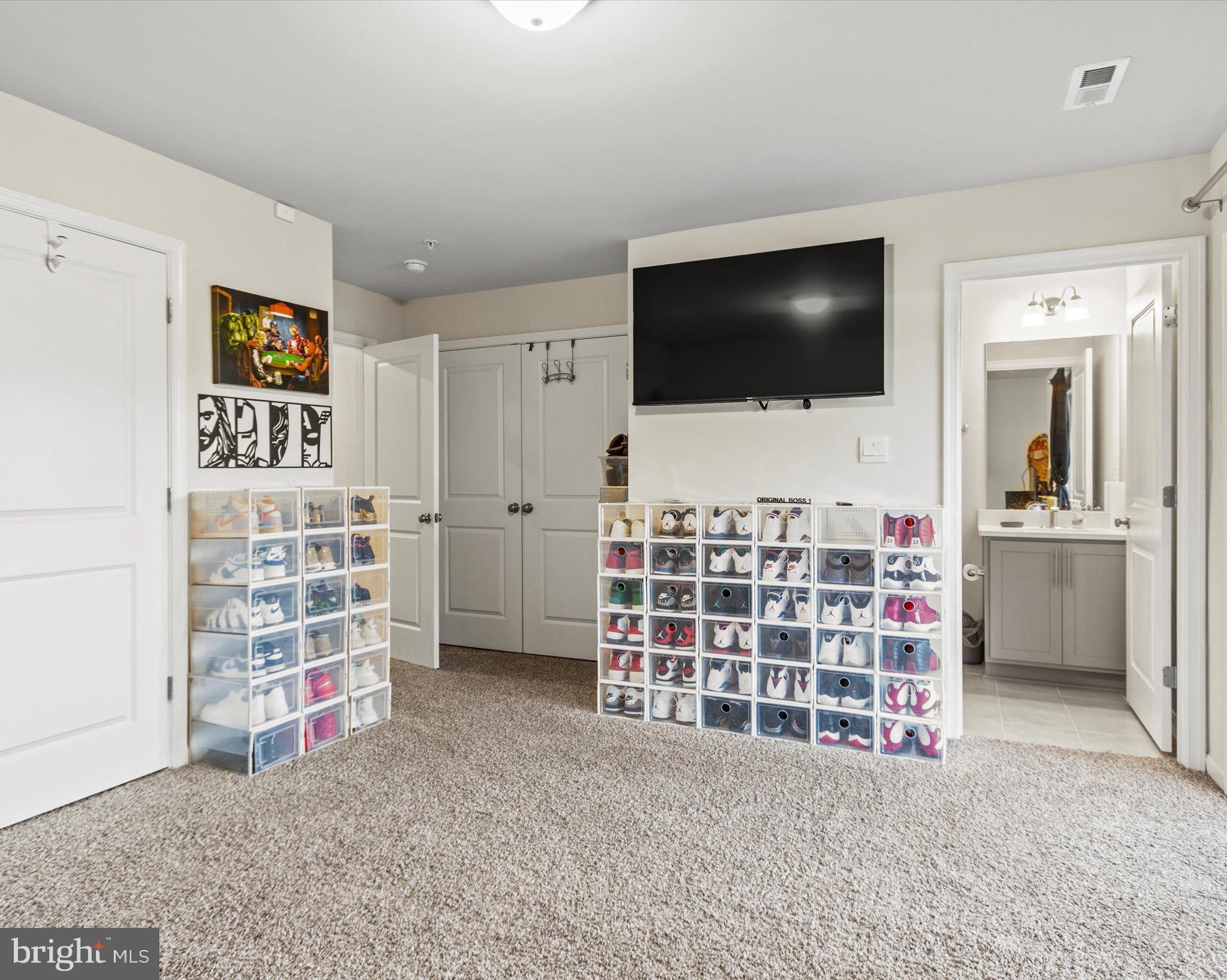 WOODYARD - Residential