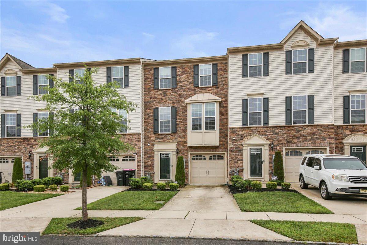 81 VILLAGE GREEN LANE