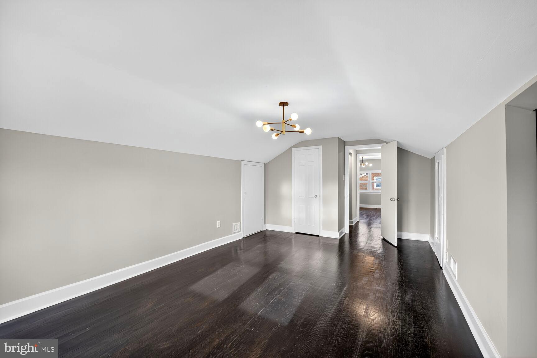 ABBOTT FOREST - Residential